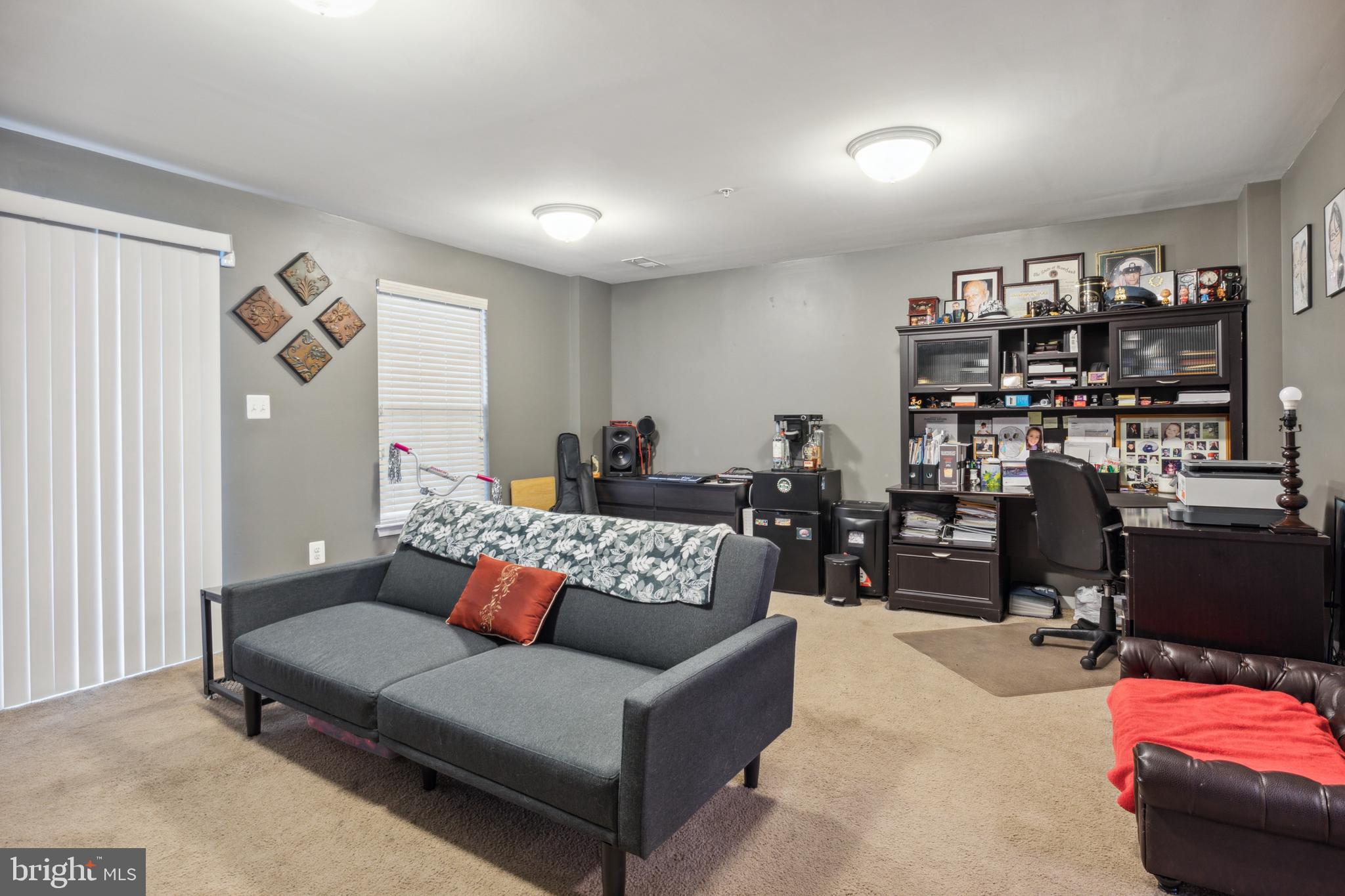 HOWARD SQUARE - Residential Lease