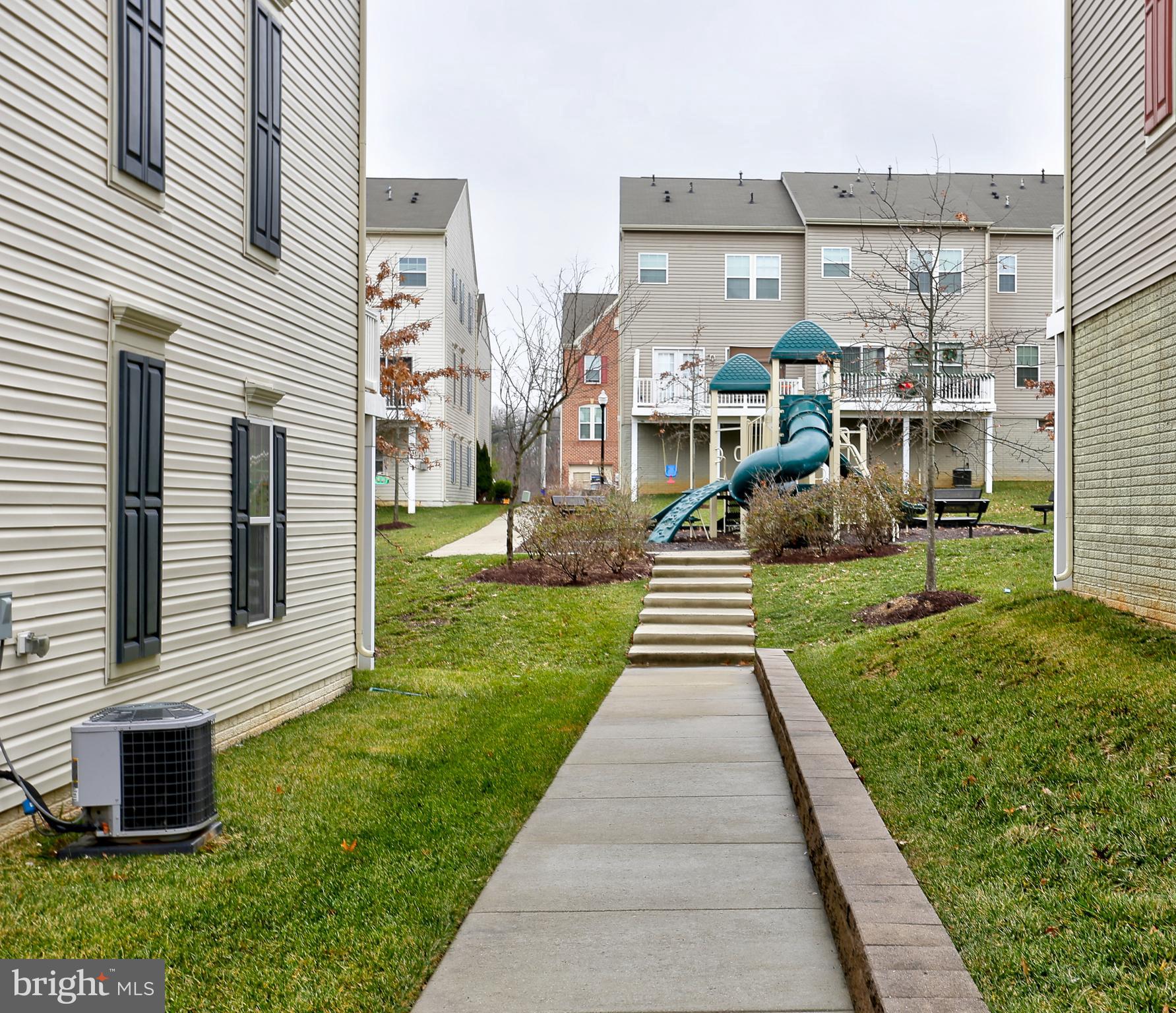 HOWARD SQUARE - Residential Lease