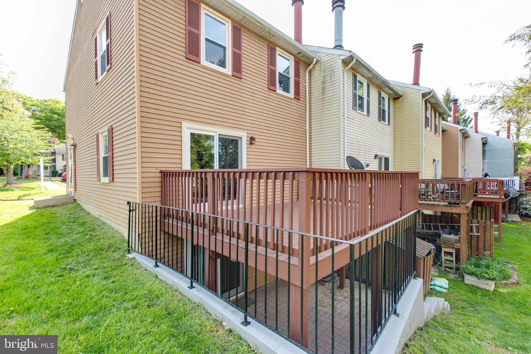 GOVERNORS LANDING - Residential
