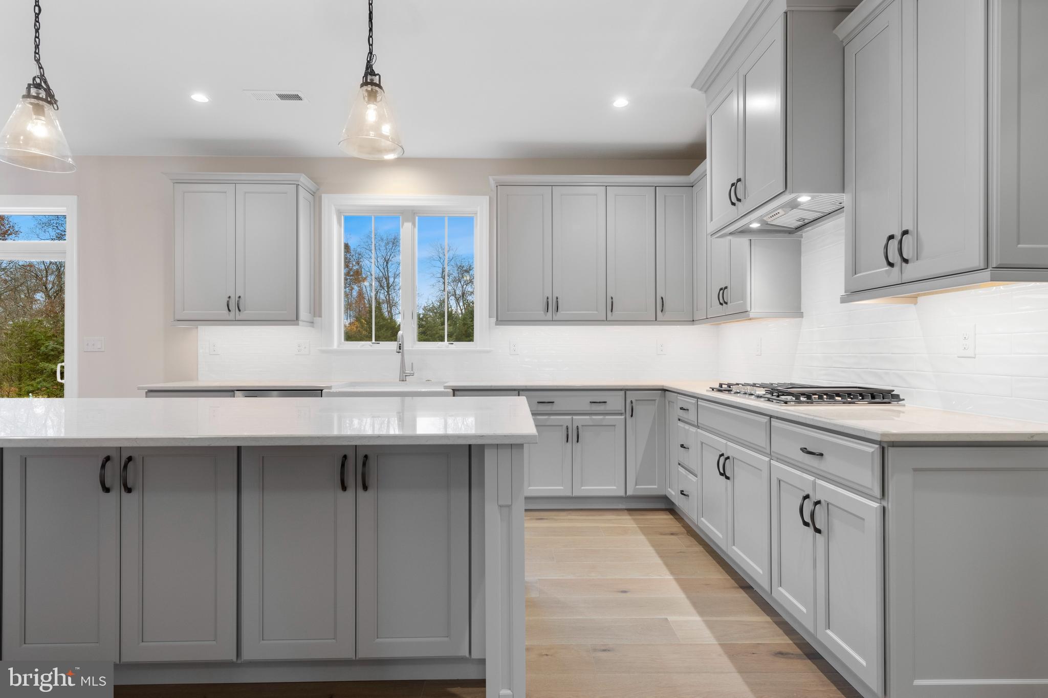 ESTATES AT STONECLIFF - Residential
