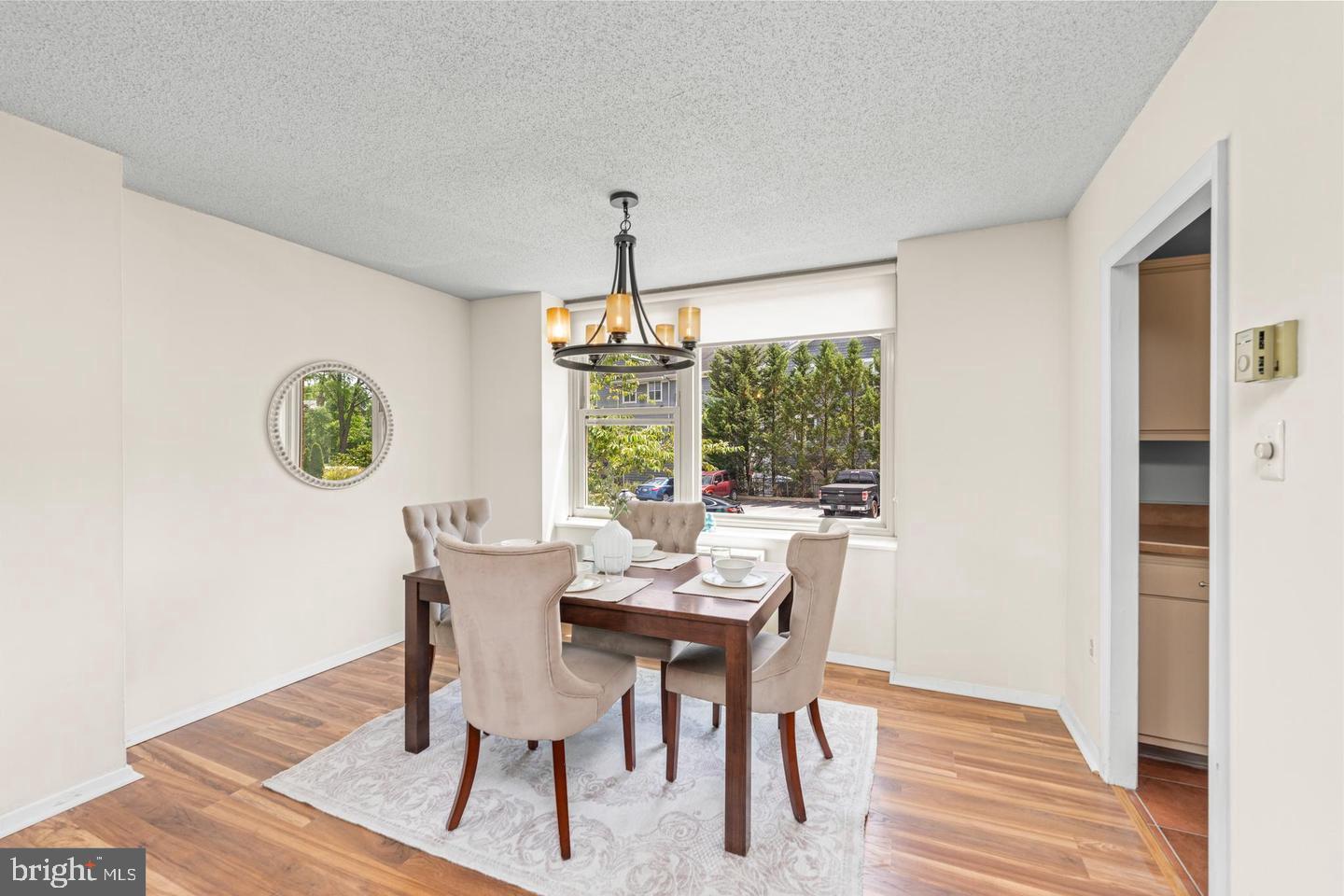 ROLAND PARK - Residential Lease