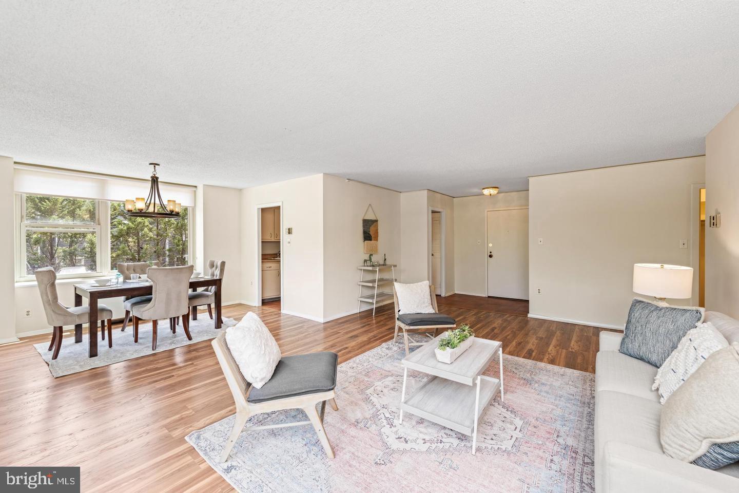 ROLAND PARK - Residential Lease