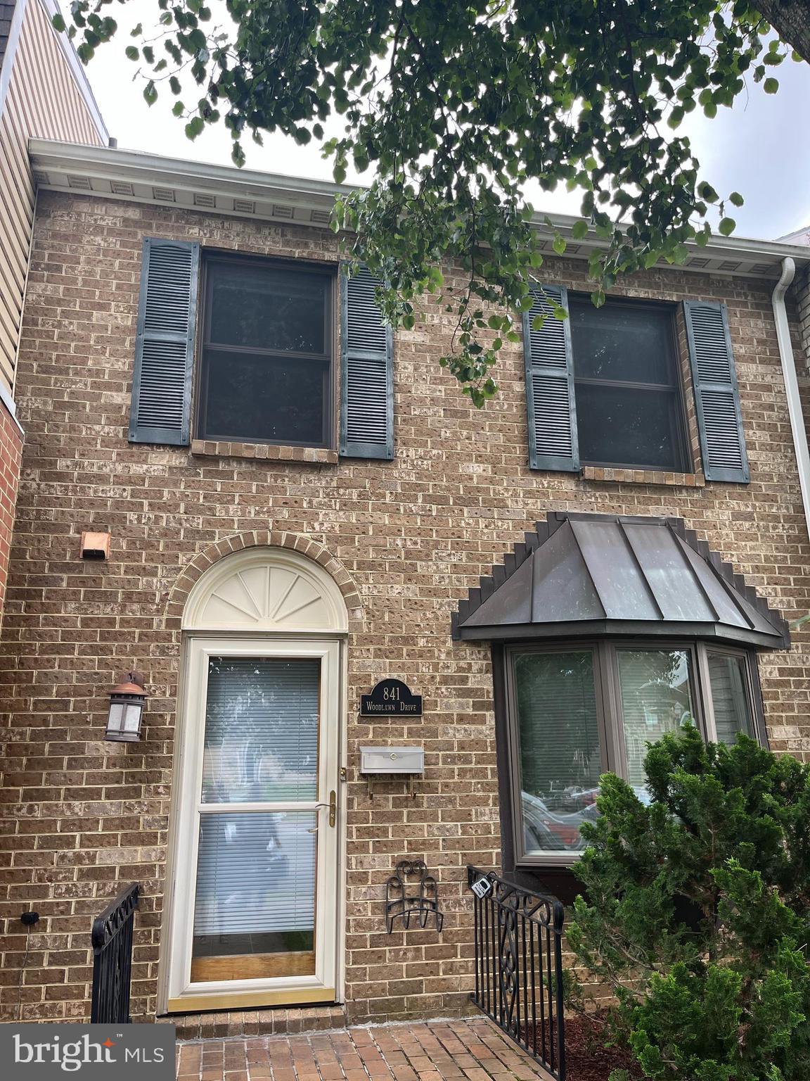 CHECK OUT THIS ALL BRICK TOWNHOUSE in a great location. Close to amenities. Two story with 3 bedrooms, primary bedroom has a full wall closet plus walk-in closet, 1 full & 1 half bath, full basement, cute eat-in kitchen, dining area & 4 season sunroom with skylights which is great for houseplants & drinking your morning coffee. Nice patio with pavers in private backyard, plus a small shed. Low maintenance home in quiet neighborhood close to schools, YMCA, Municipal park, public aquatic center & more. This is a great home for first time buyers! Or those who are looking for a smaller home with easy maintenance. Now is your chance to buy this great home! SELLER OFFERING A $2500 BUYER ALLOWANCE FOR CARPET/PAINT WITH FULL PRICE OFFER!!