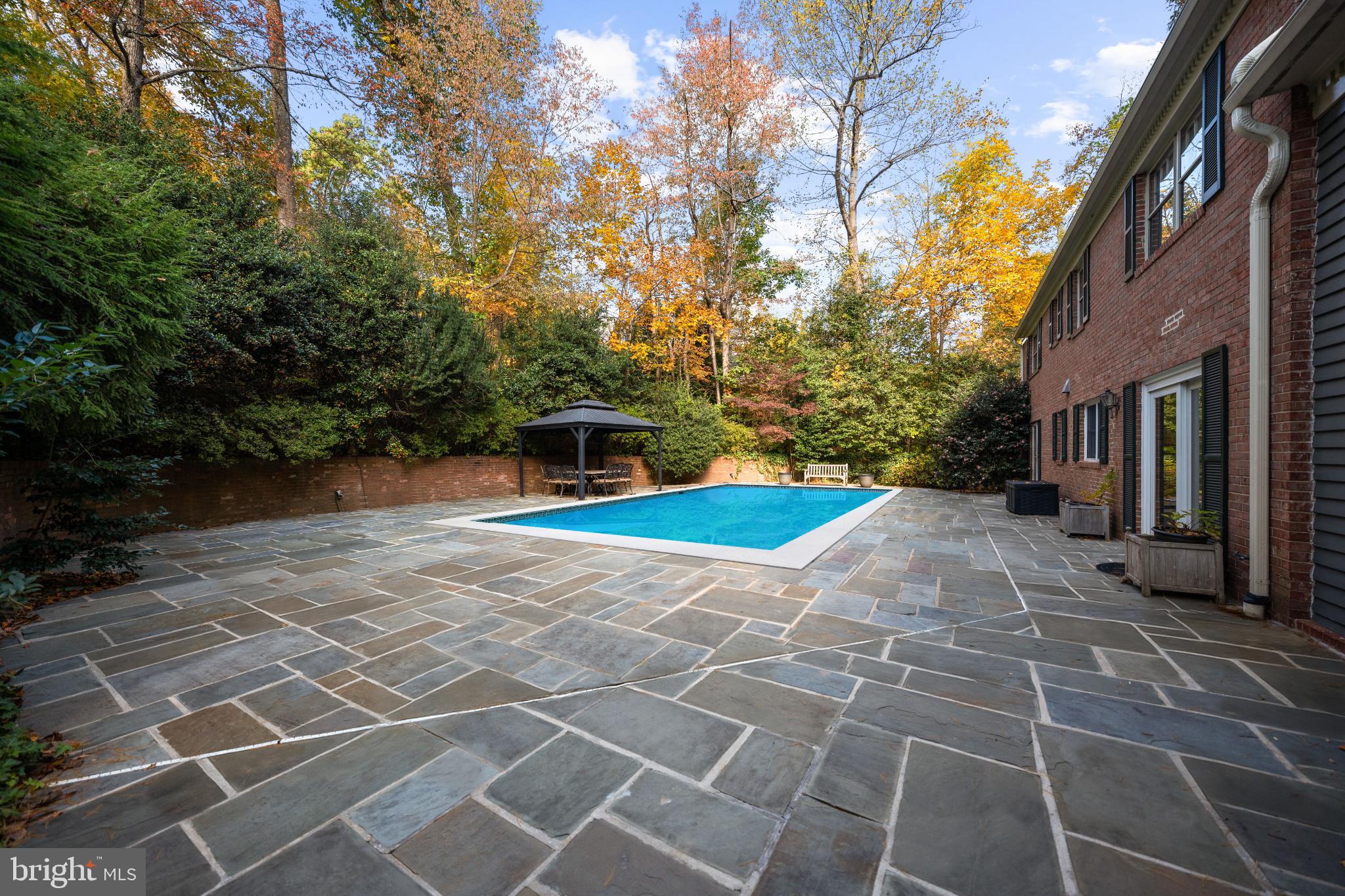 PARKVIEW HILLS - Residential