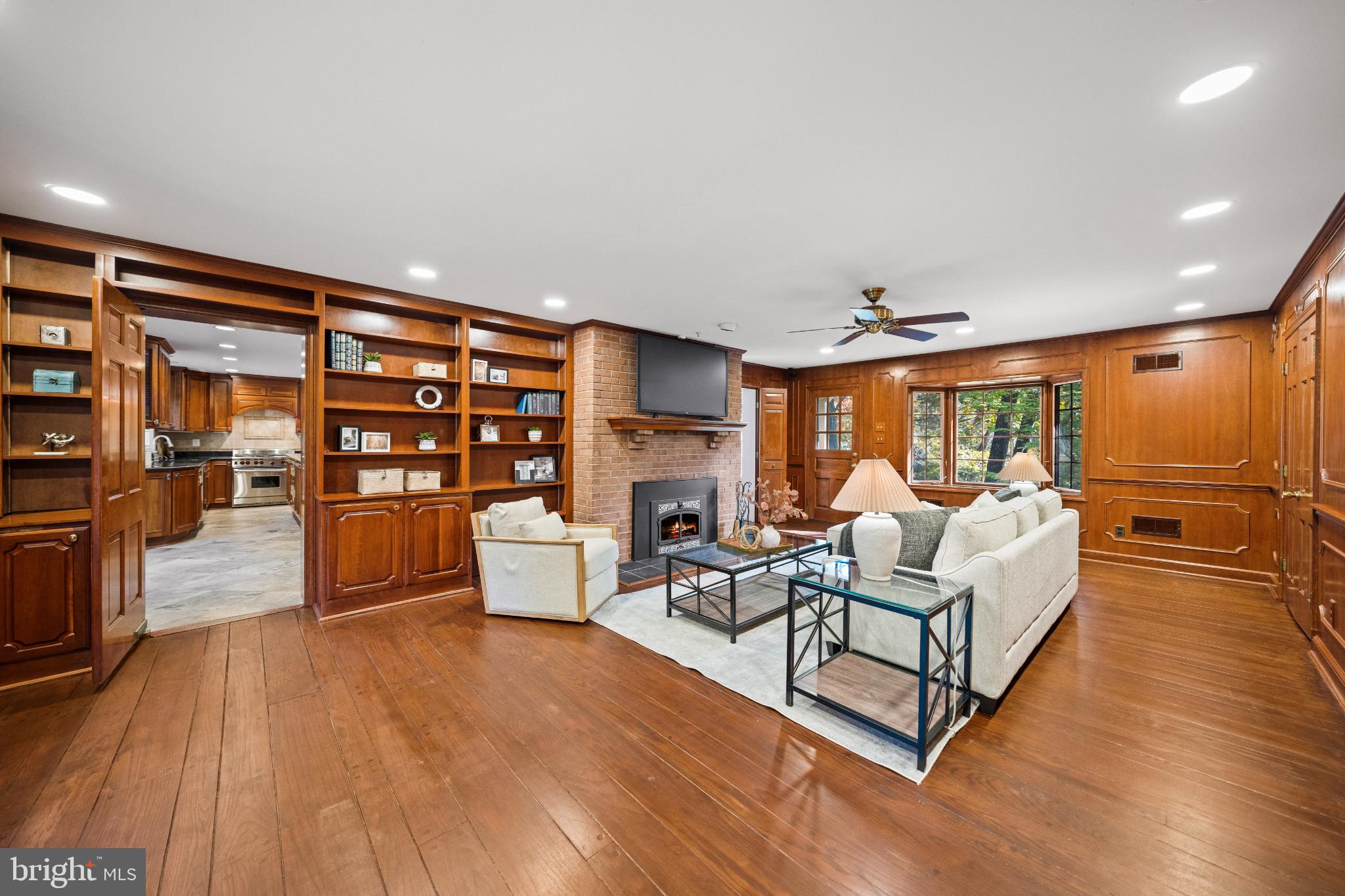 PARKVIEW HILLS - Residential