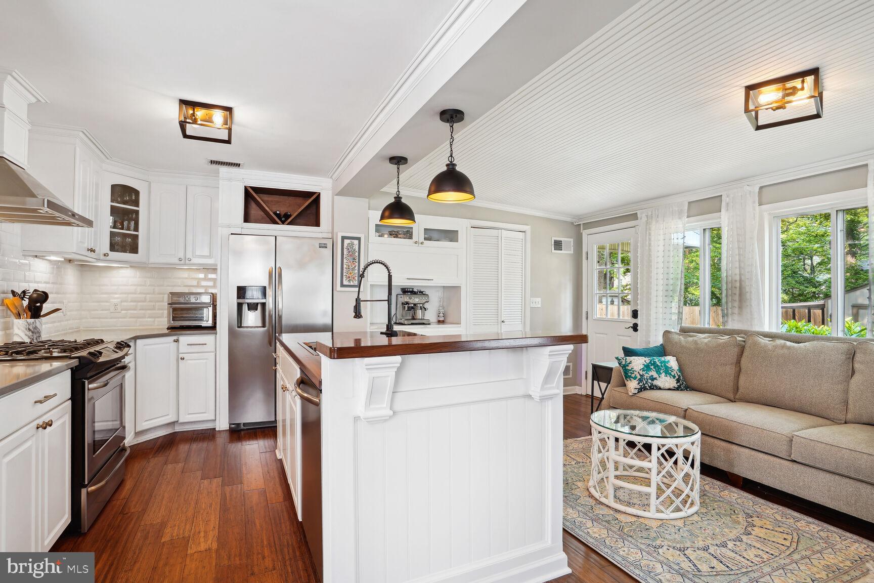 NEW ALEXANDRIA - Residential