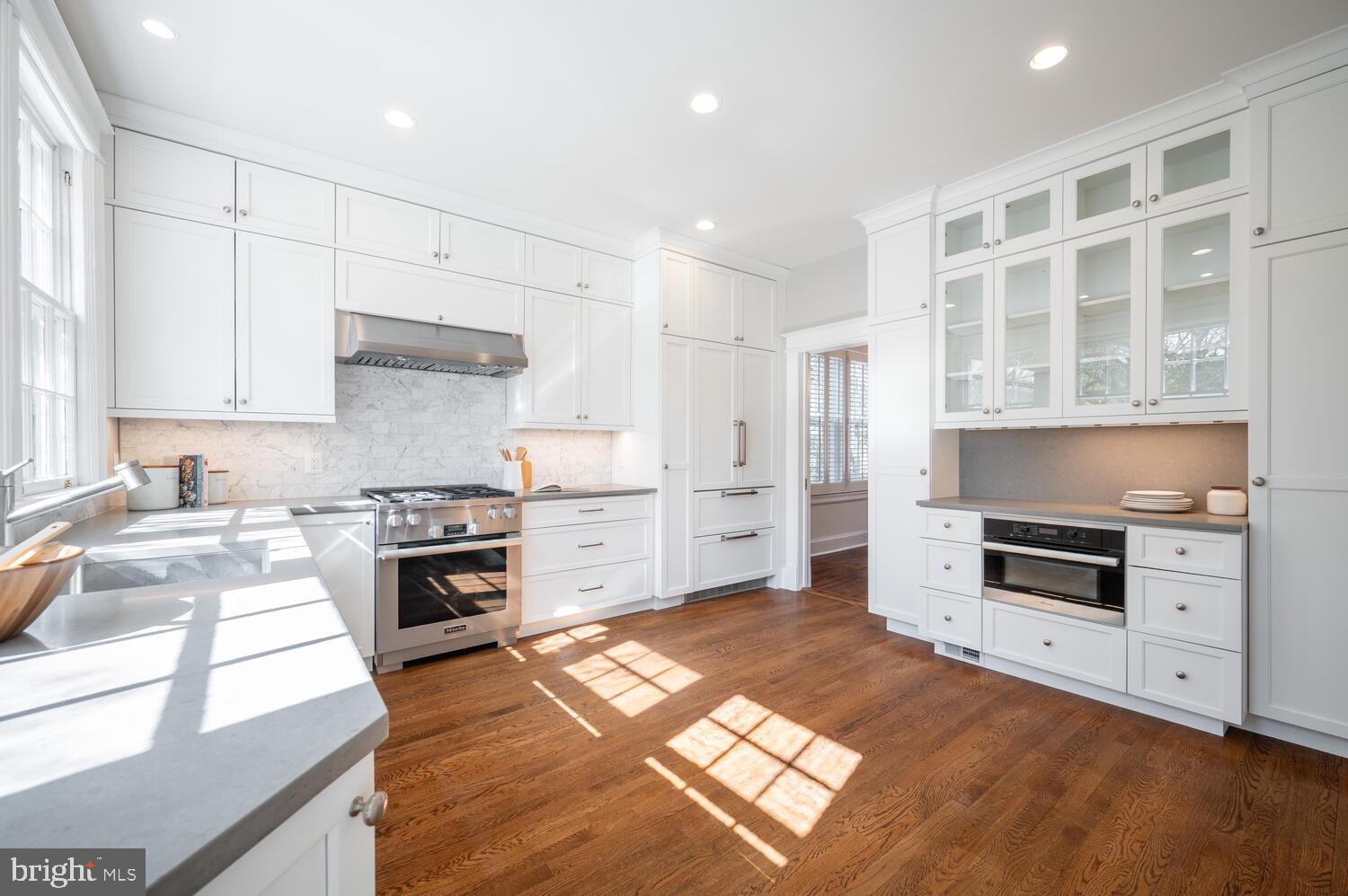 CHEVY CHASE VILLAGE - Residential