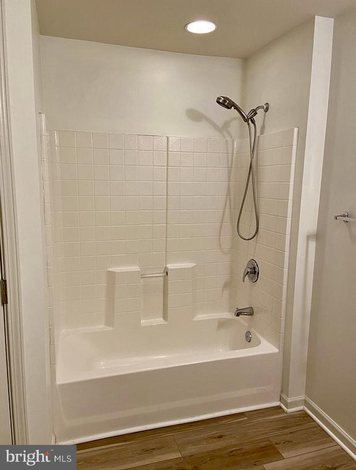 BRISTOL VILLAGE-CHARTER - Residential