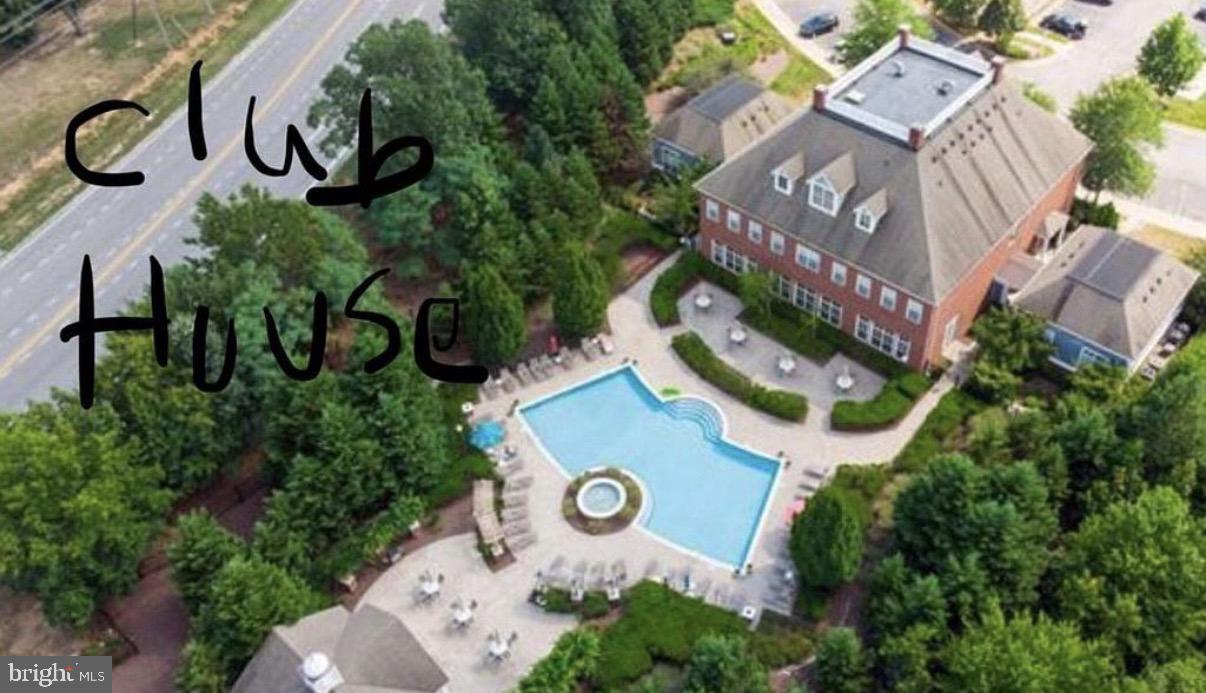 BRISTOL VILLAGE-CHARTER - Residential