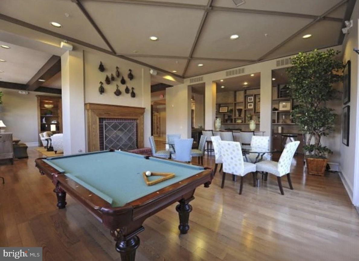 BRISTOL VILLAGE-CHARTER - Residential