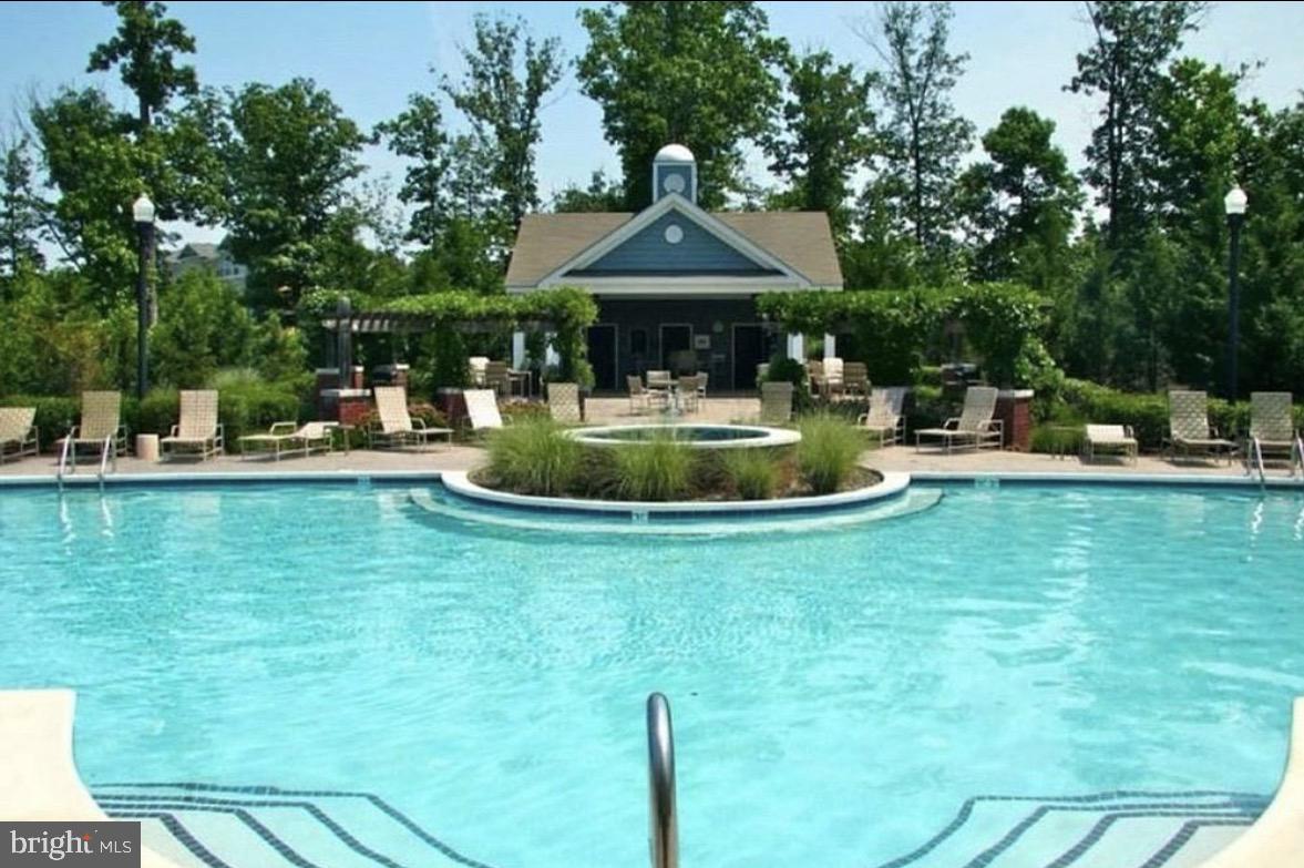 BRISTOL VILLAGE-CHARTER - Residential