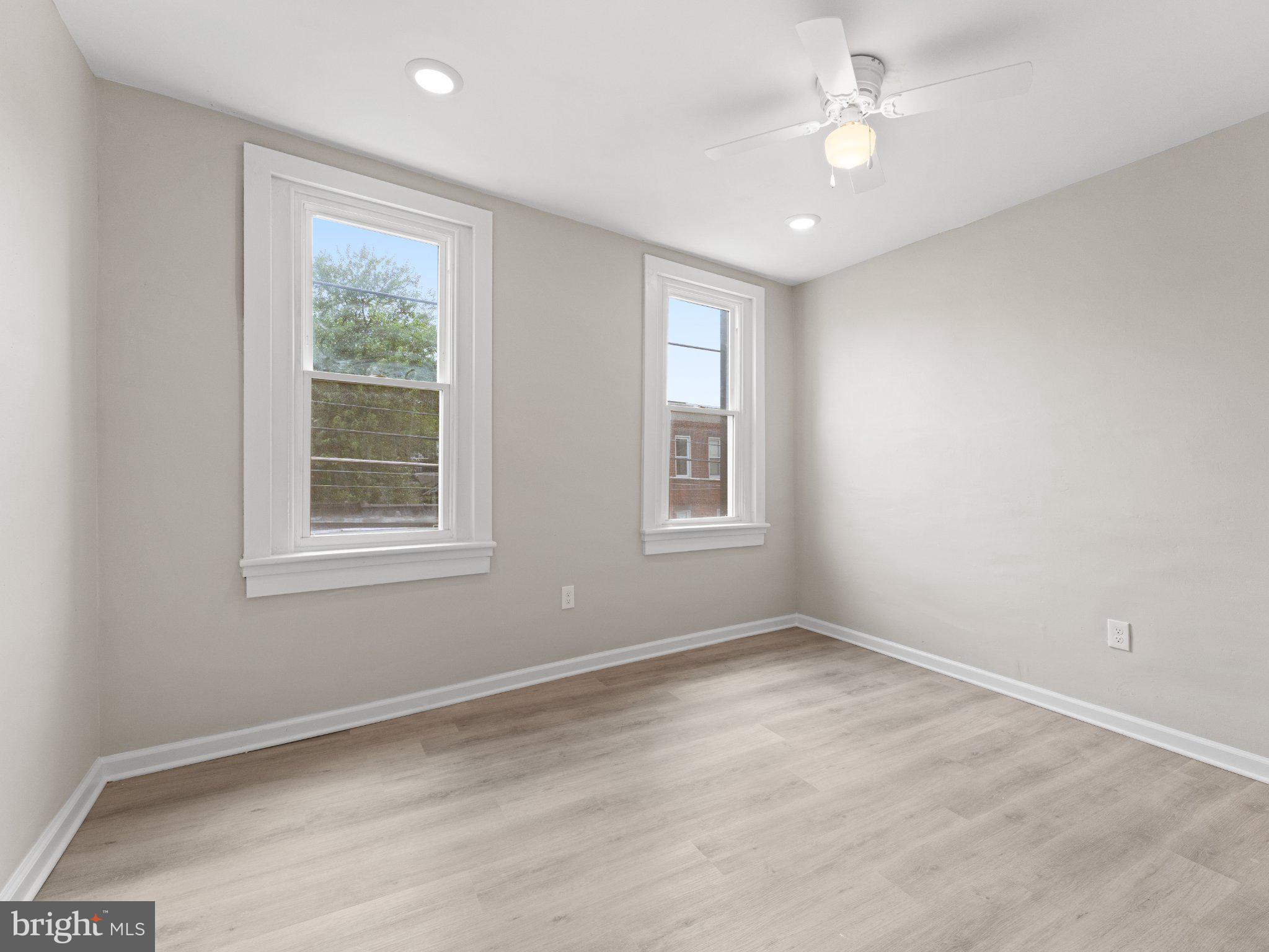 PORT RICHMOND - Residential