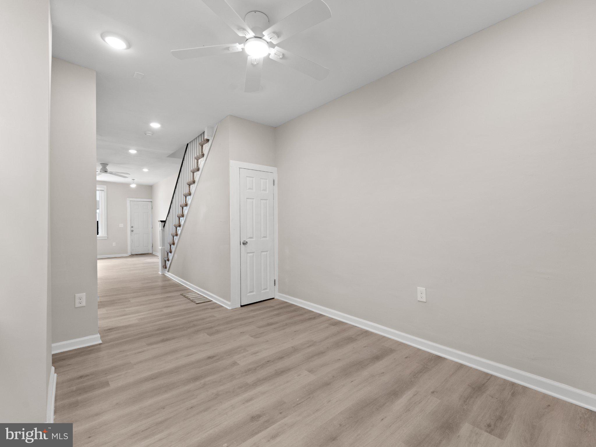PORT RICHMOND - Residential