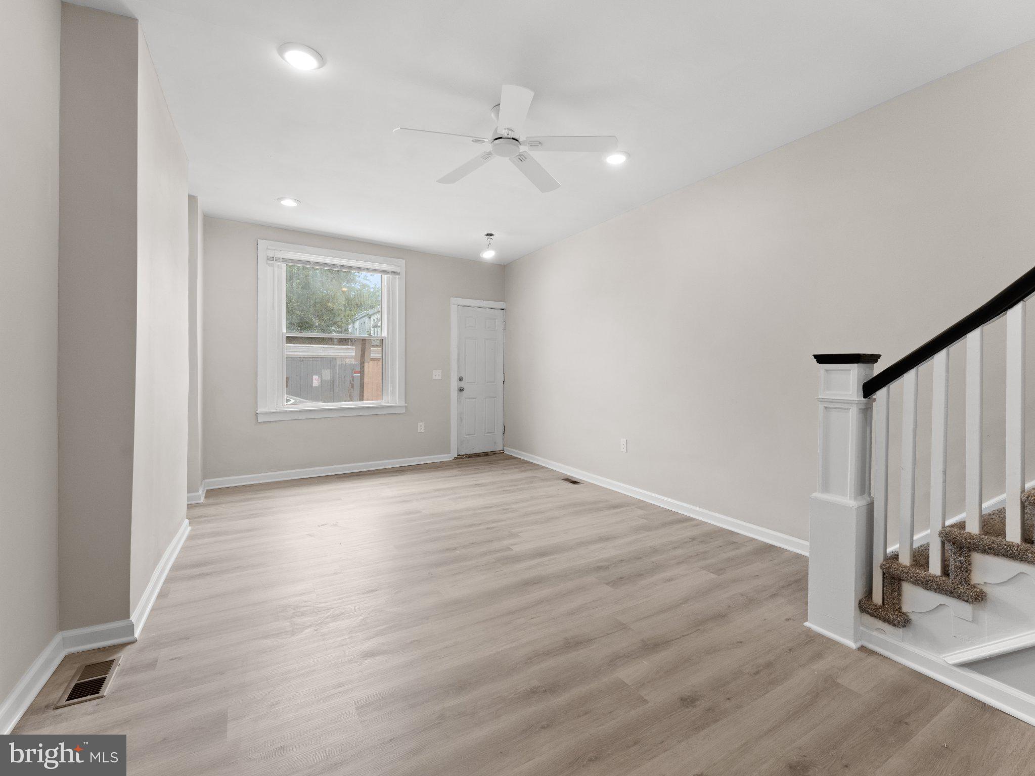 PORT RICHMOND - Residential