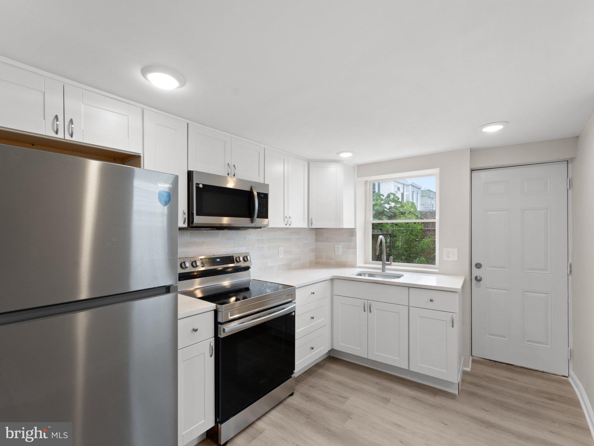 PORT RICHMOND - Residential
