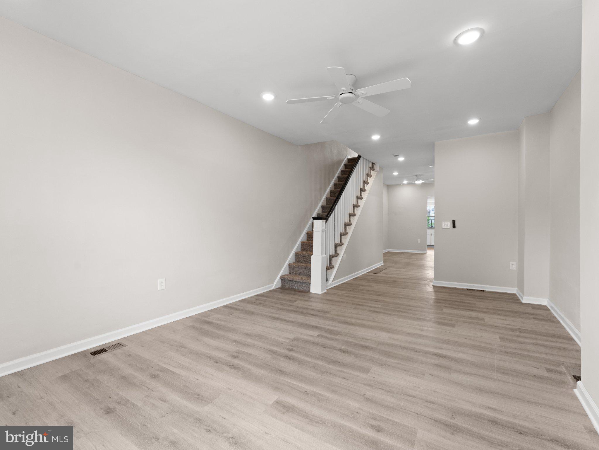 PORT RICHMOND - Residential