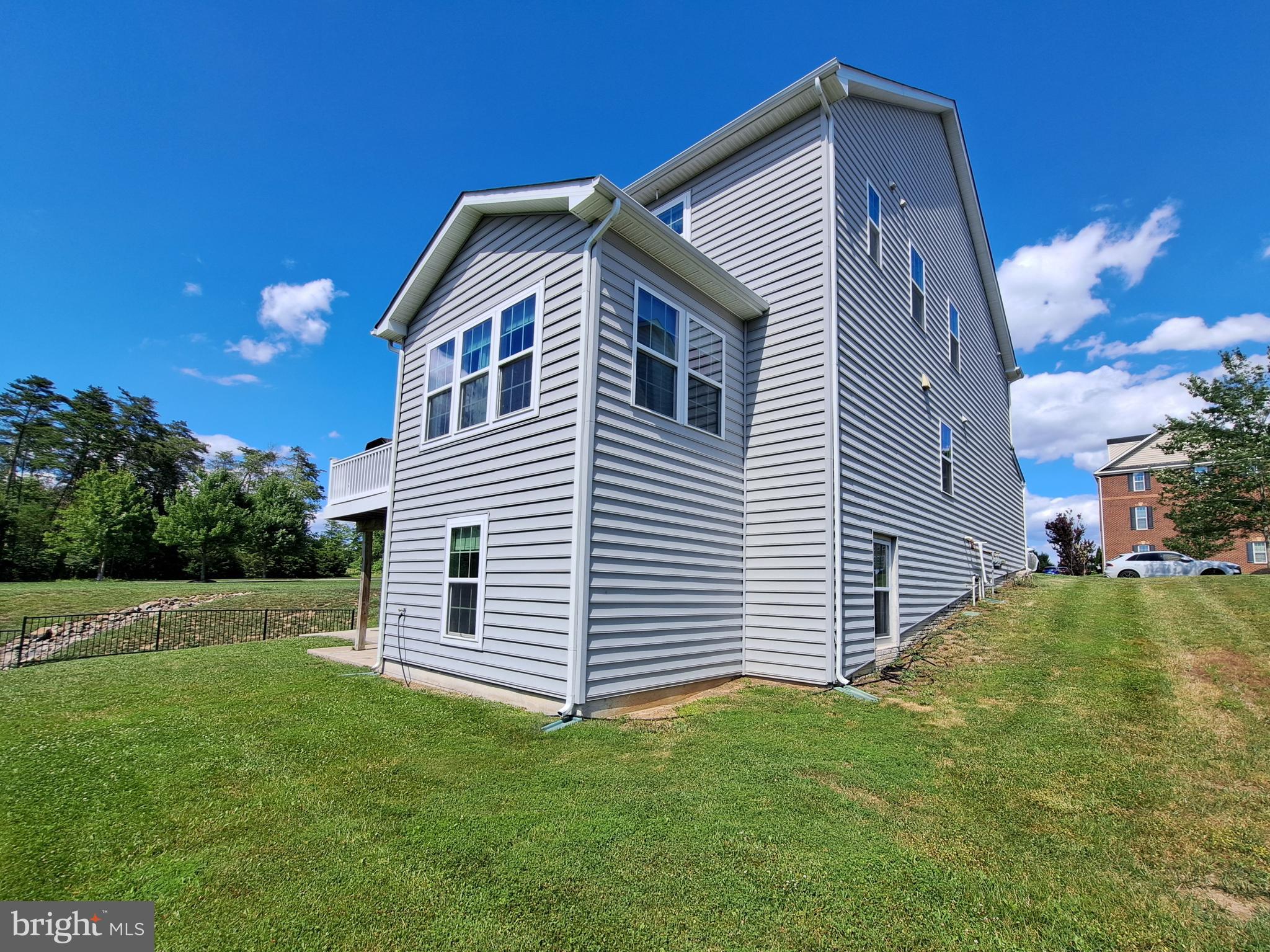 VIRGINIA MANOR - Residential