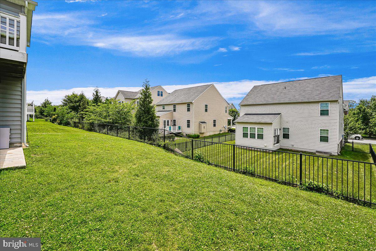 VIRGINIA MANOR - Residential