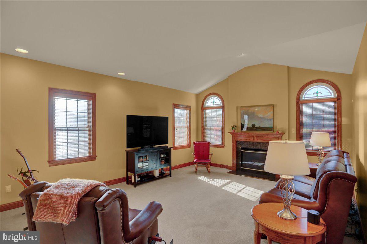 ROSEWOOD HILLS - Residential