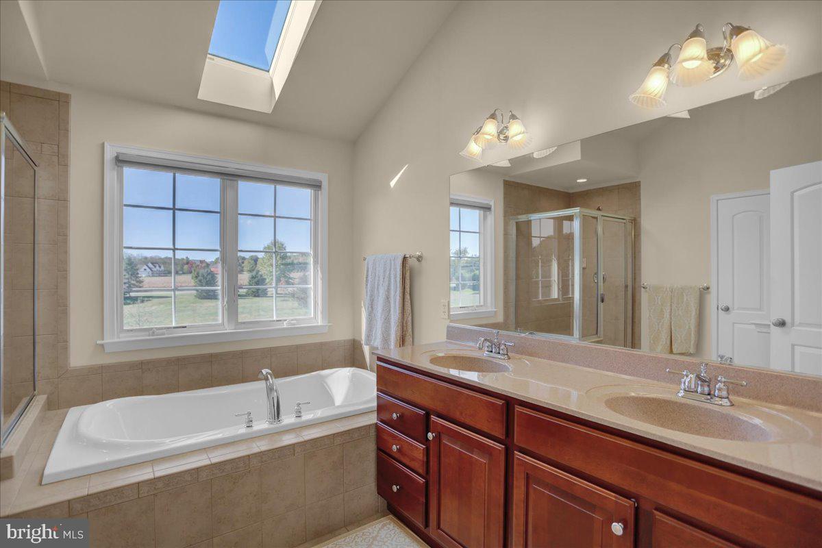 ROSEWOOD HILLS - Residential