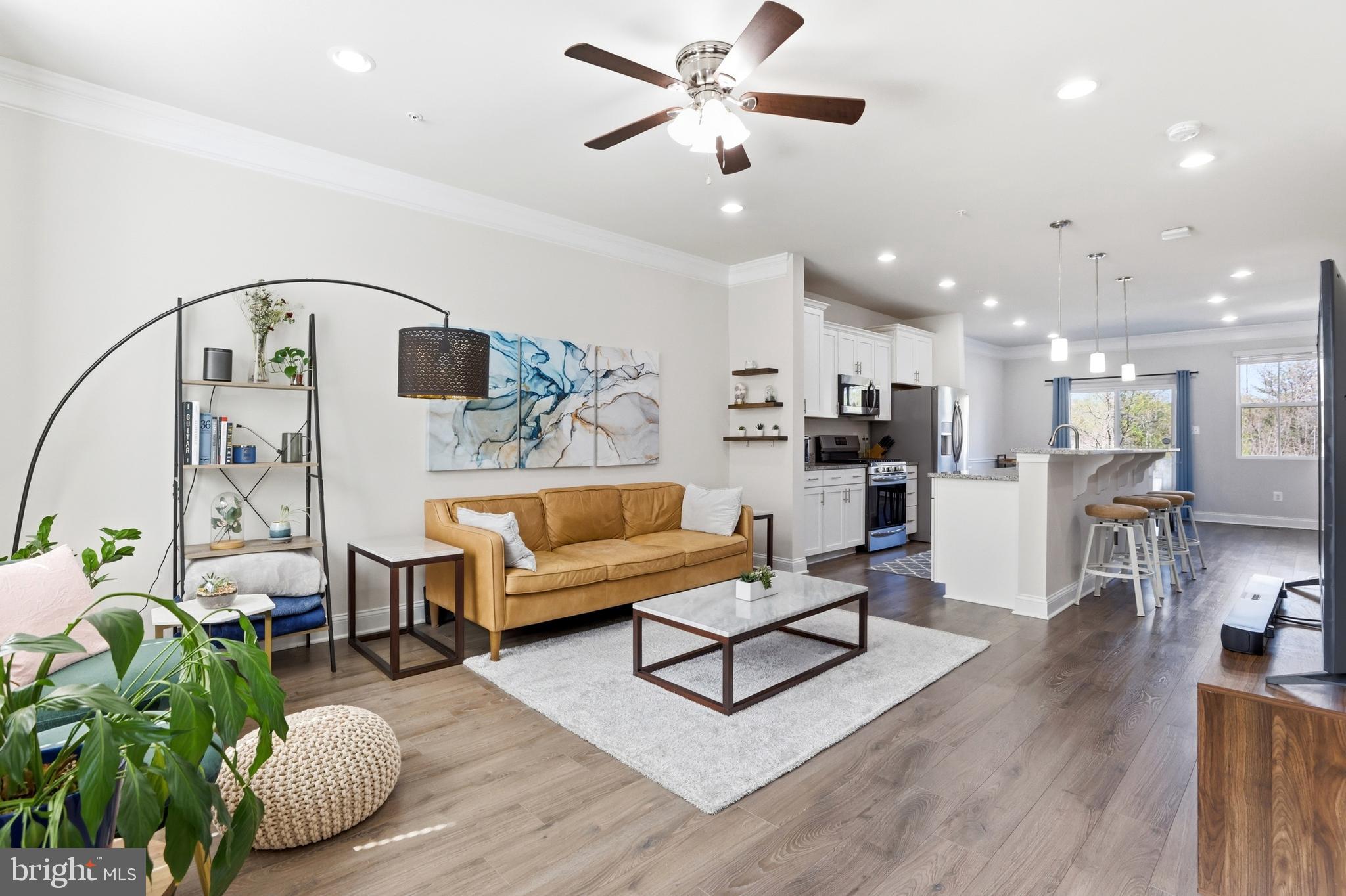 OXFORD SQUARE - Residential Lease