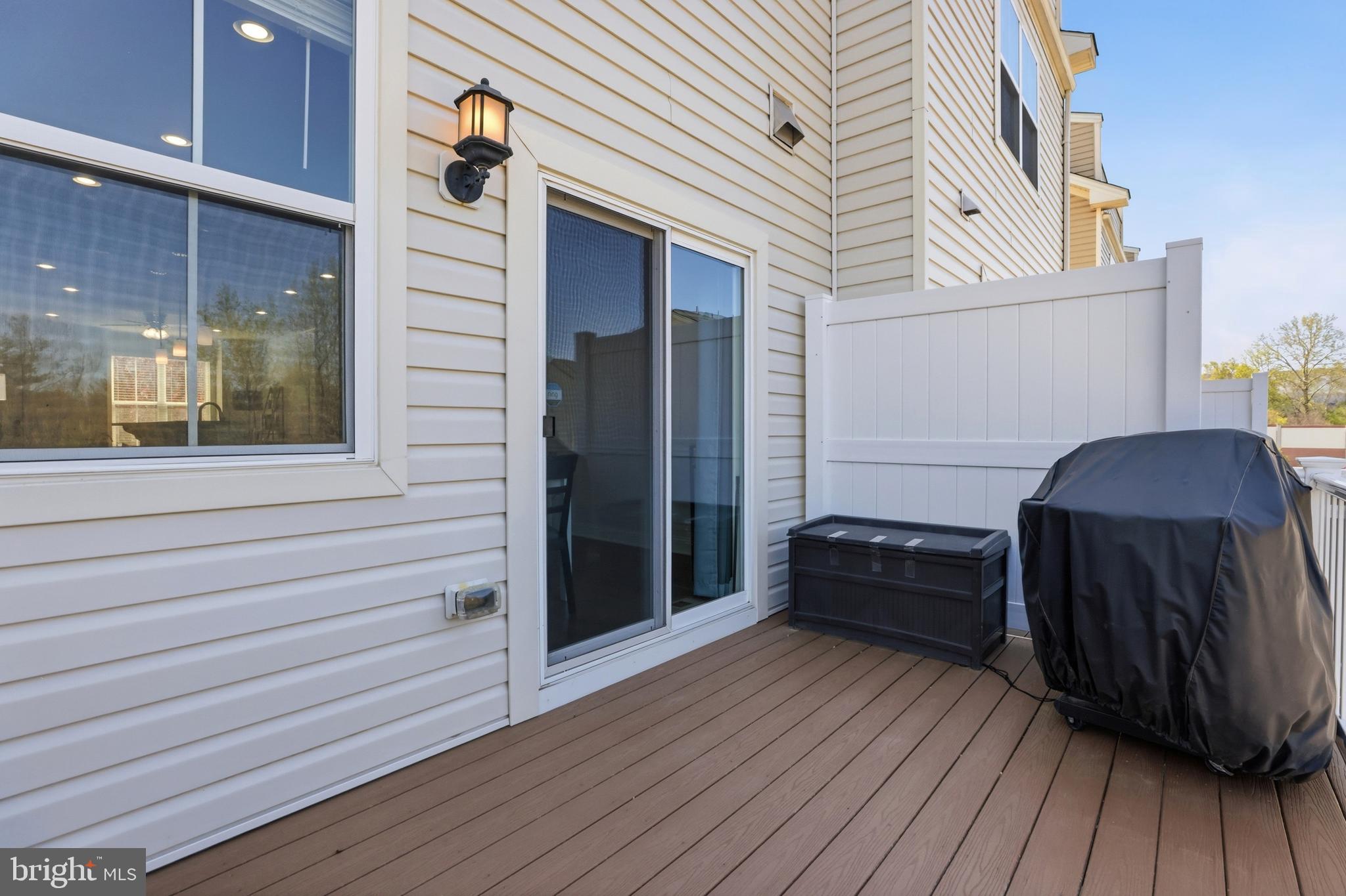 OXFORD SQUARE - Residential Lease