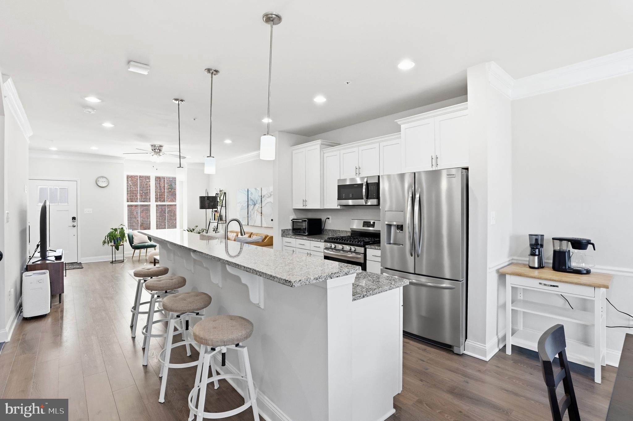 OXFORD SQUARE - Residential Lease