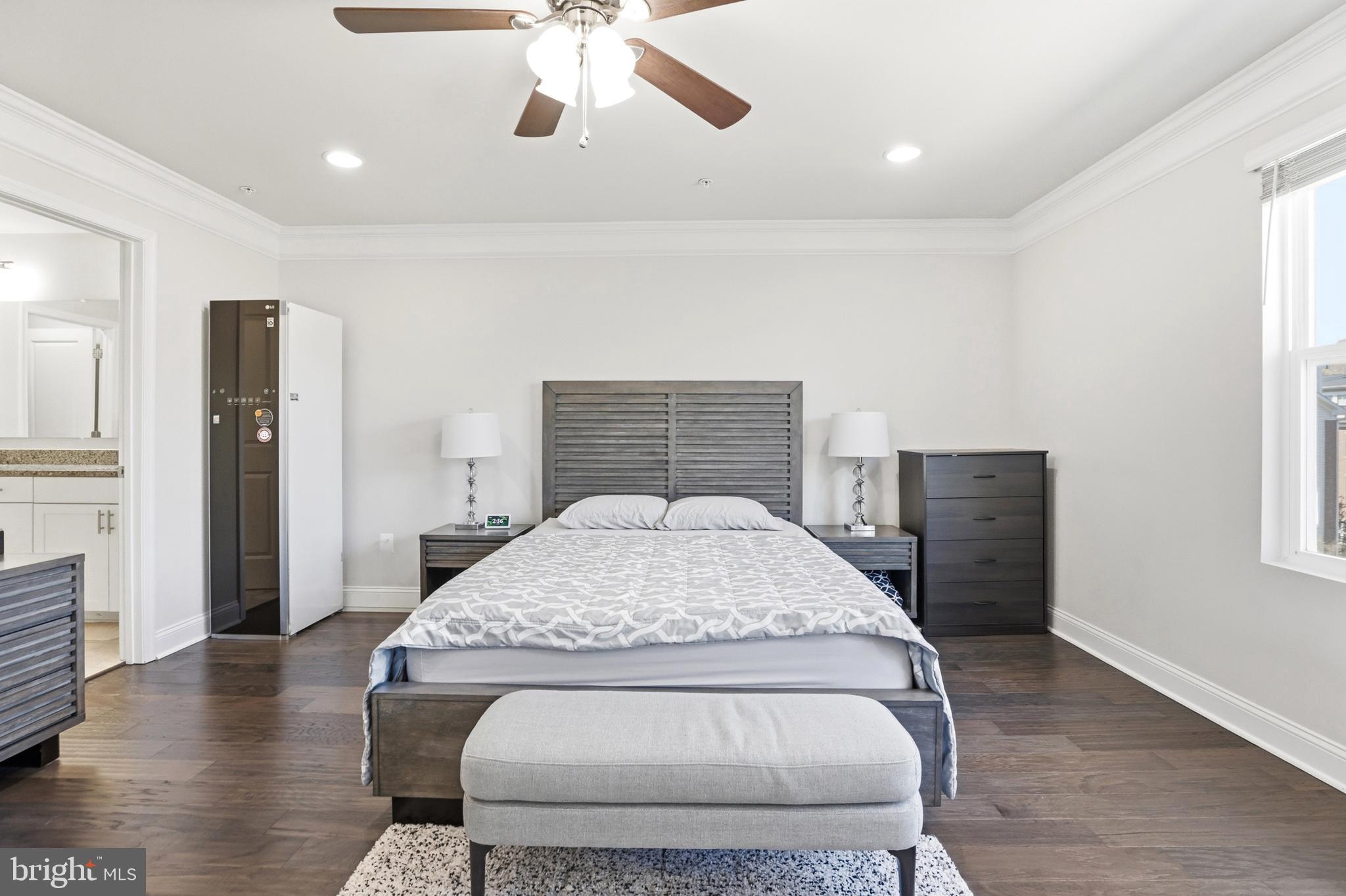 OXFORD SQUARE - Residential Lease