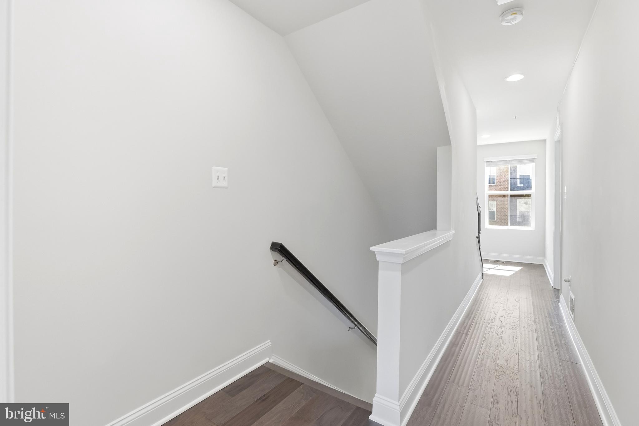 OXFORD SQUARE - Residential Lease