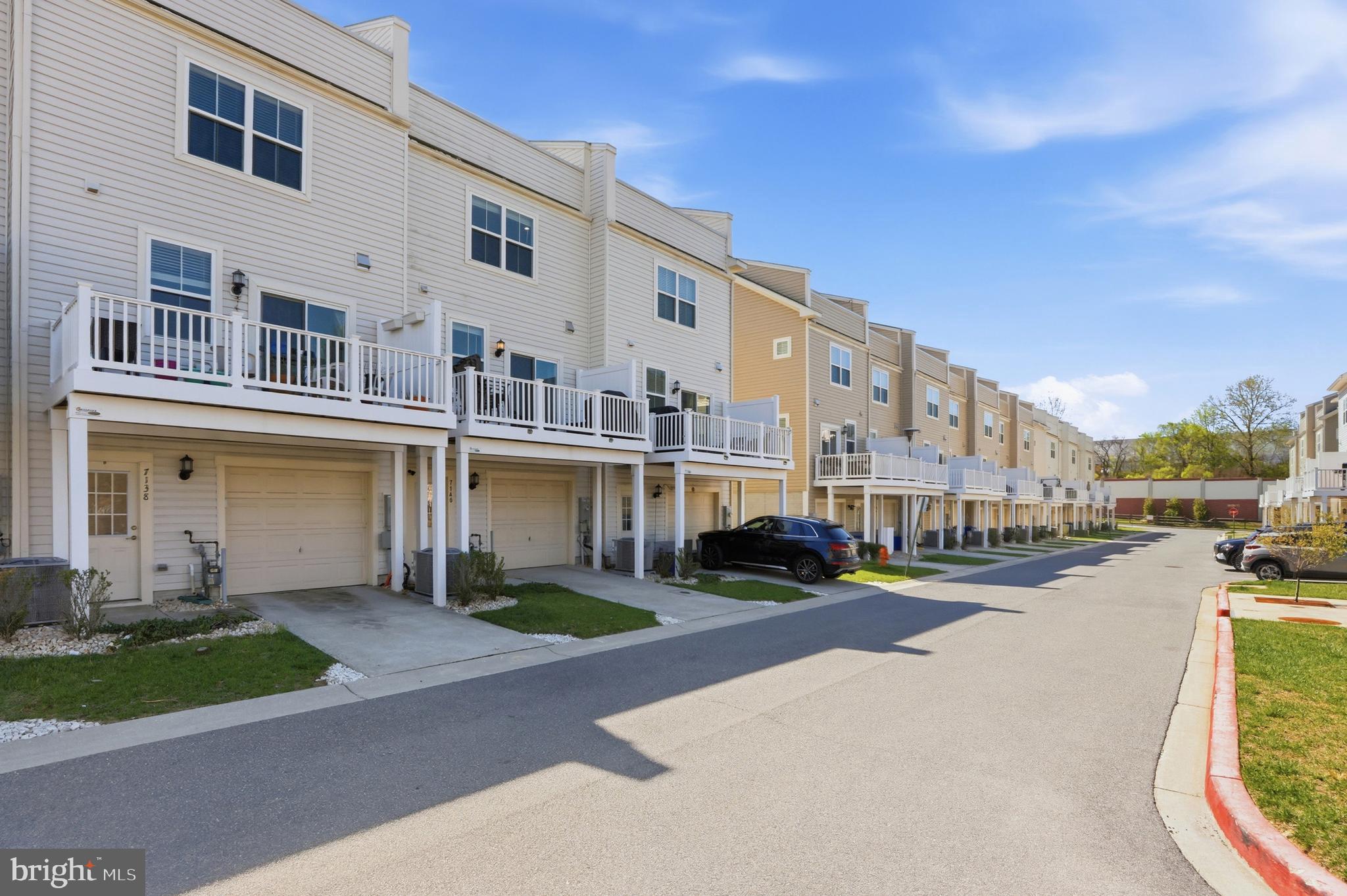 OXFORD SQUARE - Residential Lease