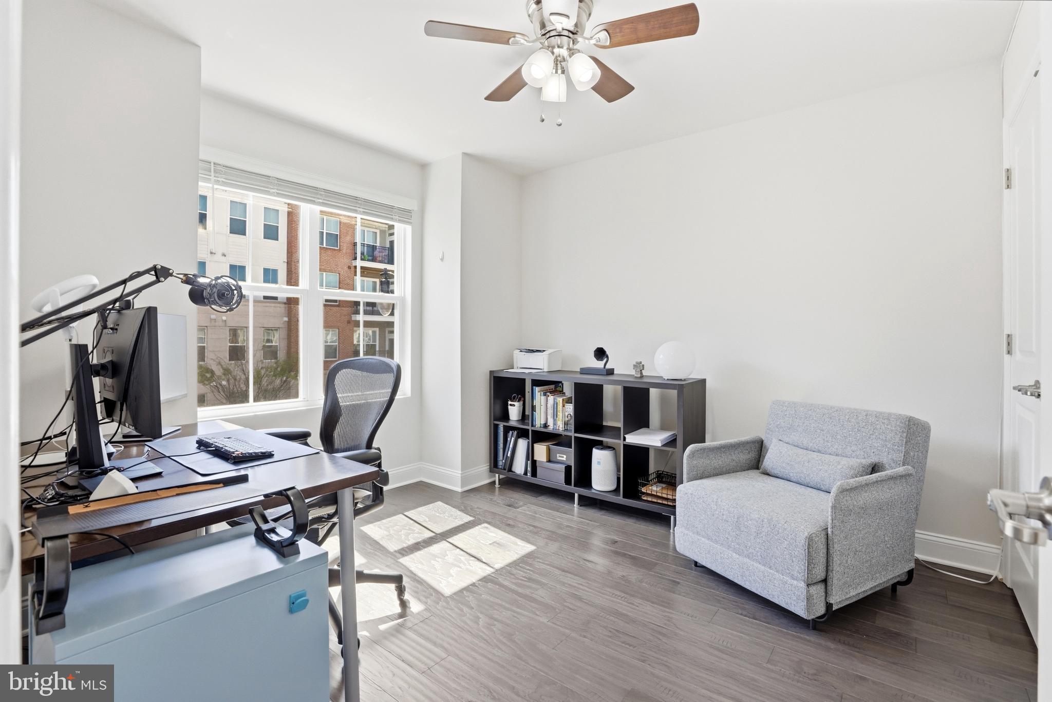 OXFORD SQUARE - Residential Lease