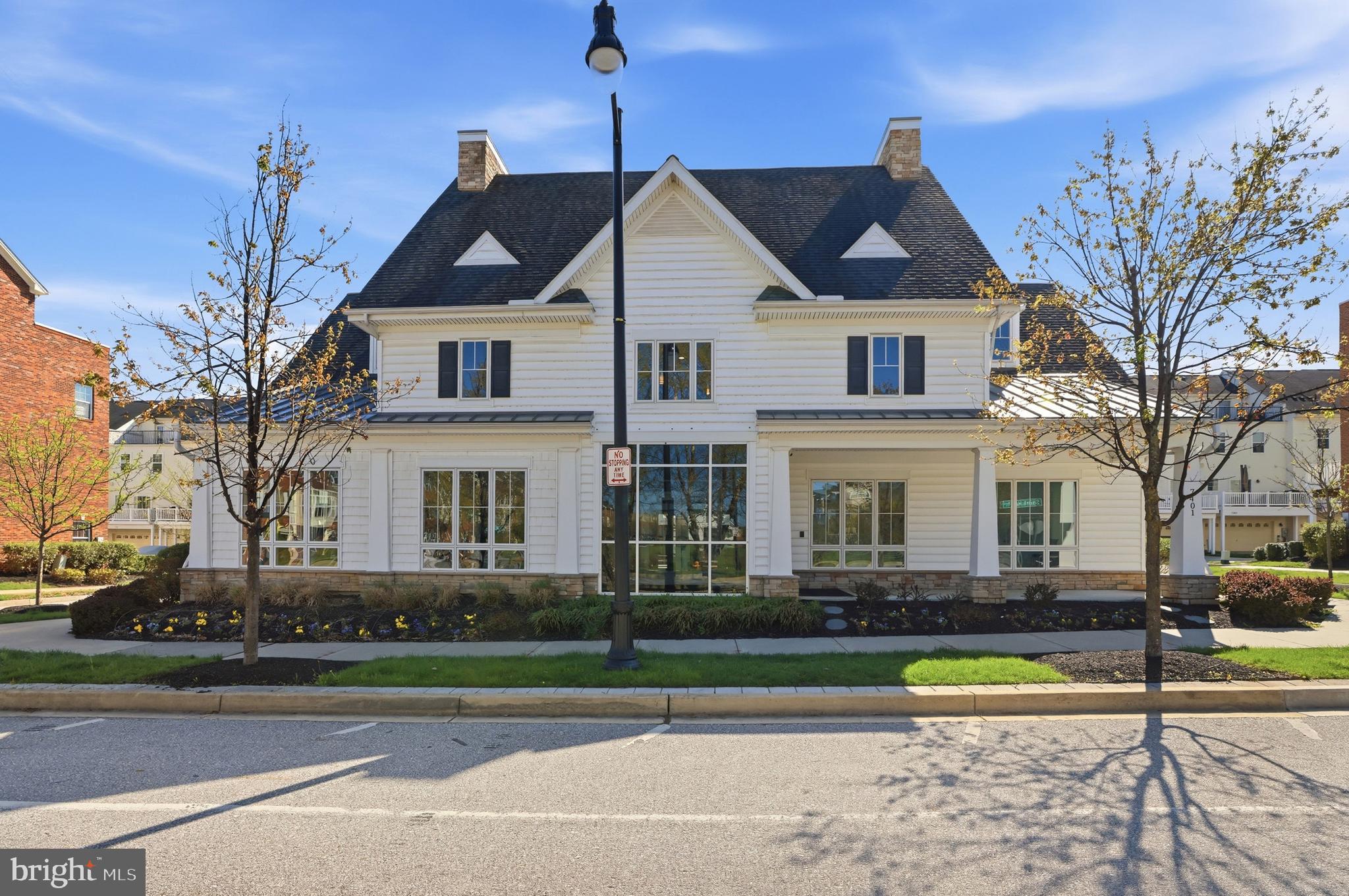 OXFORD SQUARE - Residential Lease
