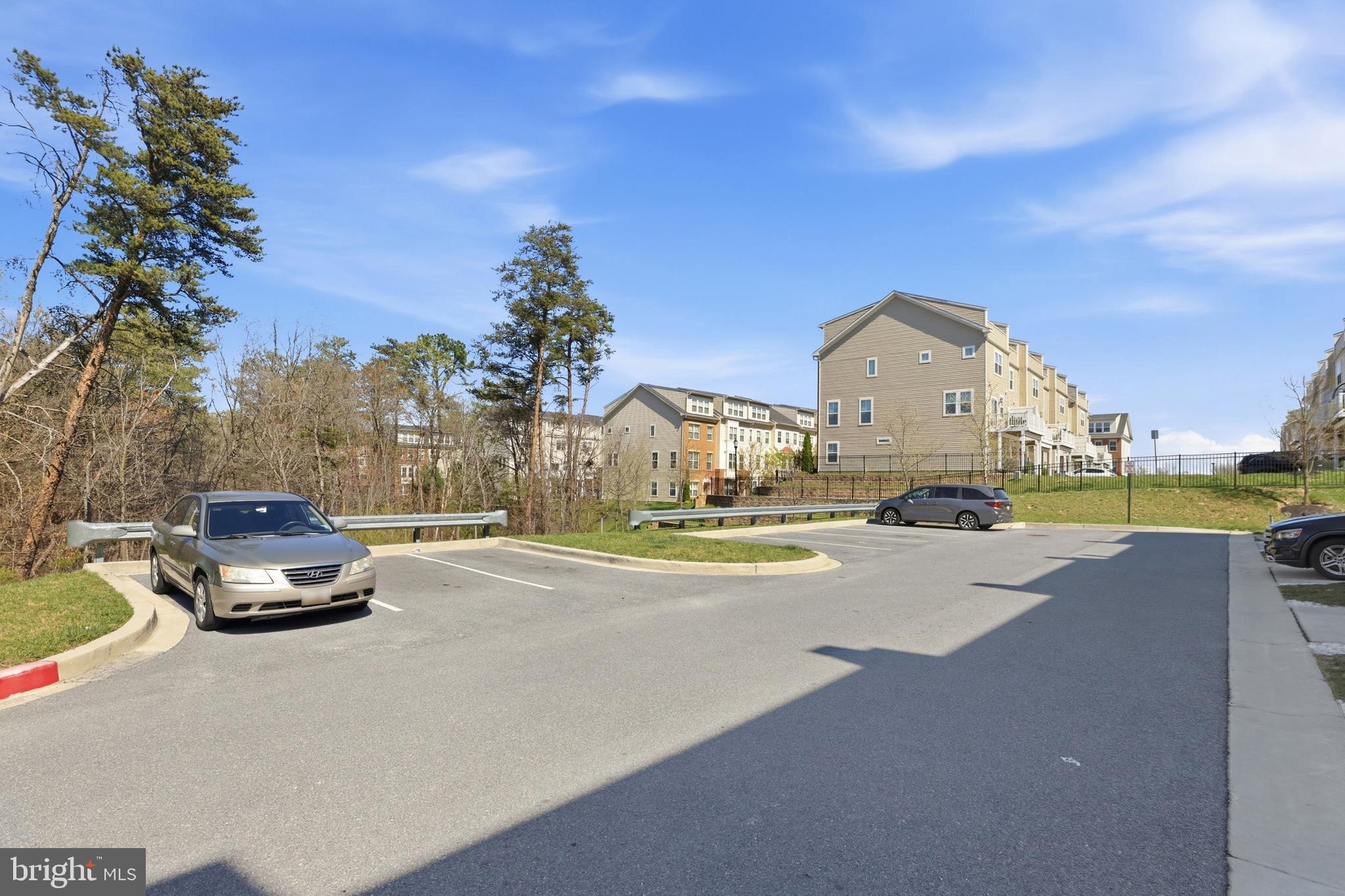 OXFORD SQUARE - Residential Lease