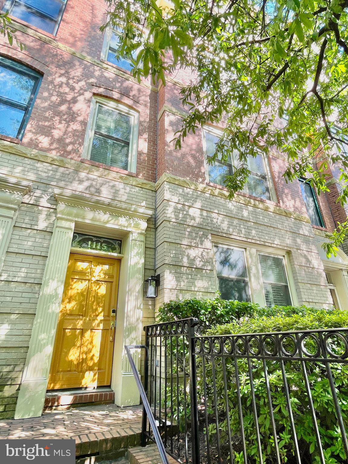 BROMPTONS AT CLARENDON - Residential Lease