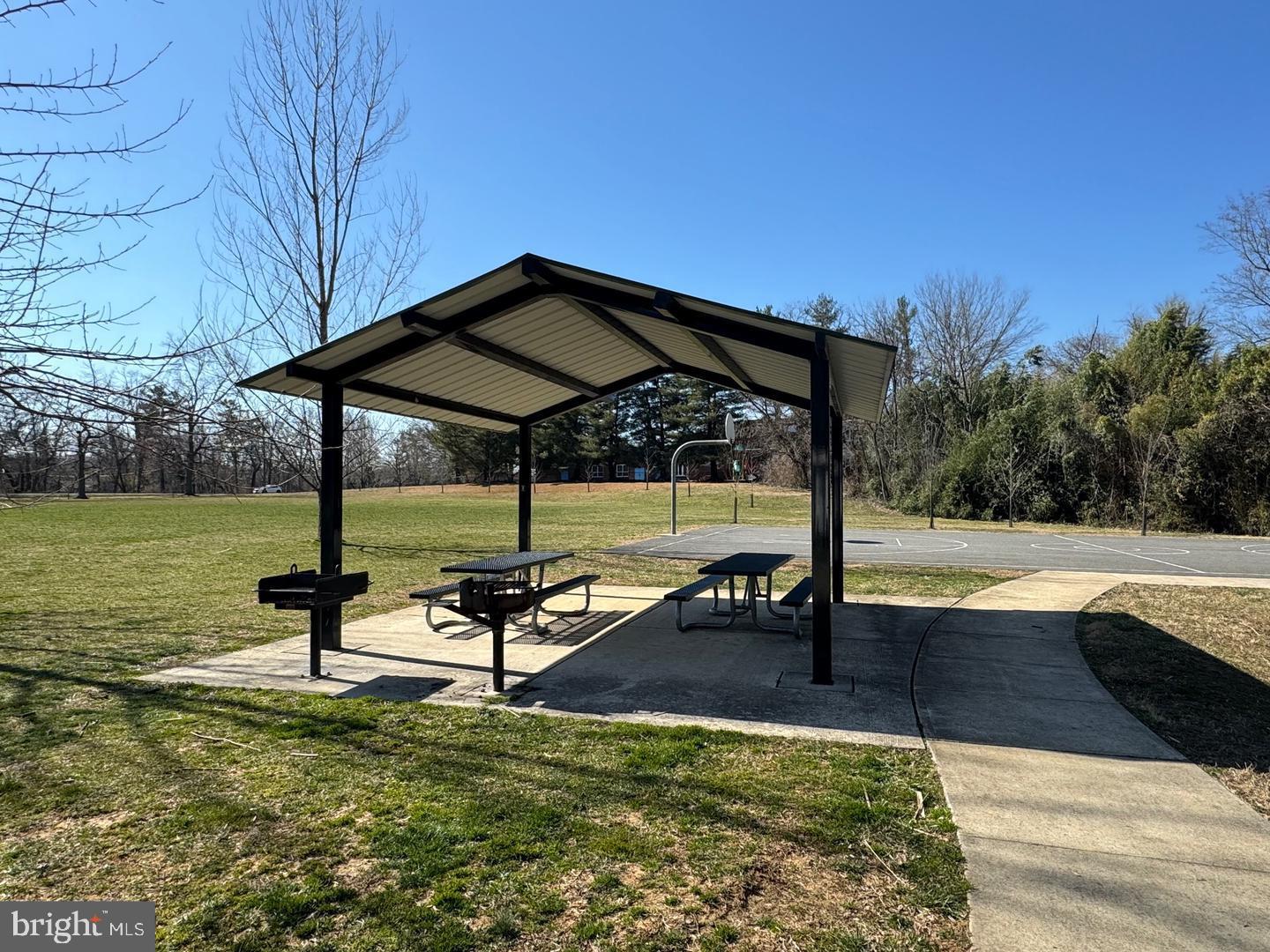 CARDEROCK SPRINGS - Residential