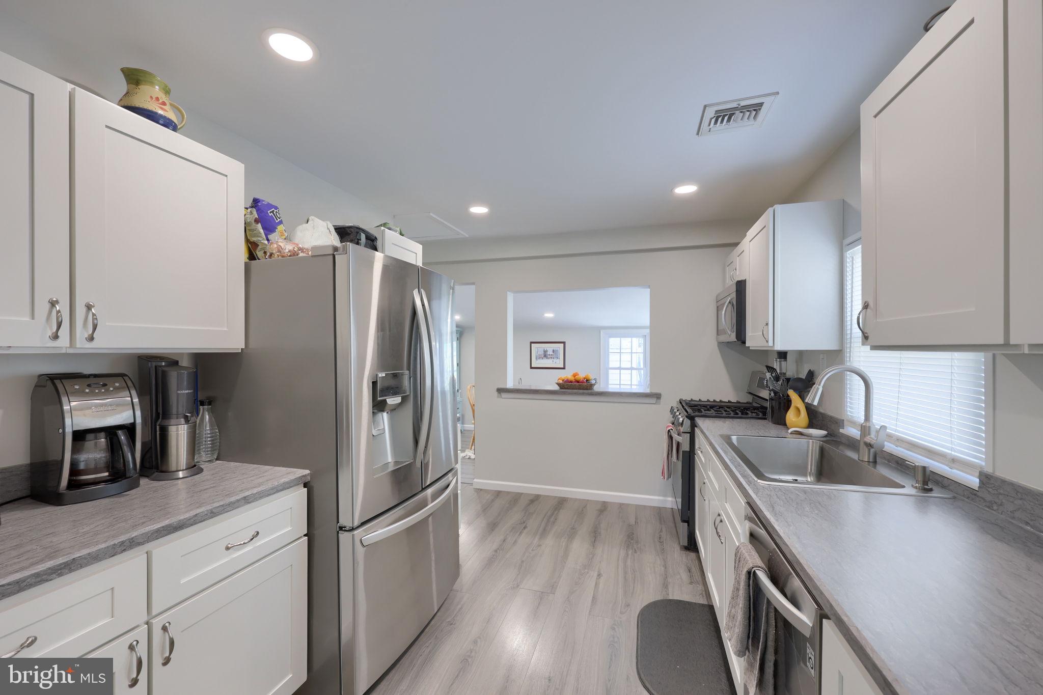 FOREST HILLS - Residential