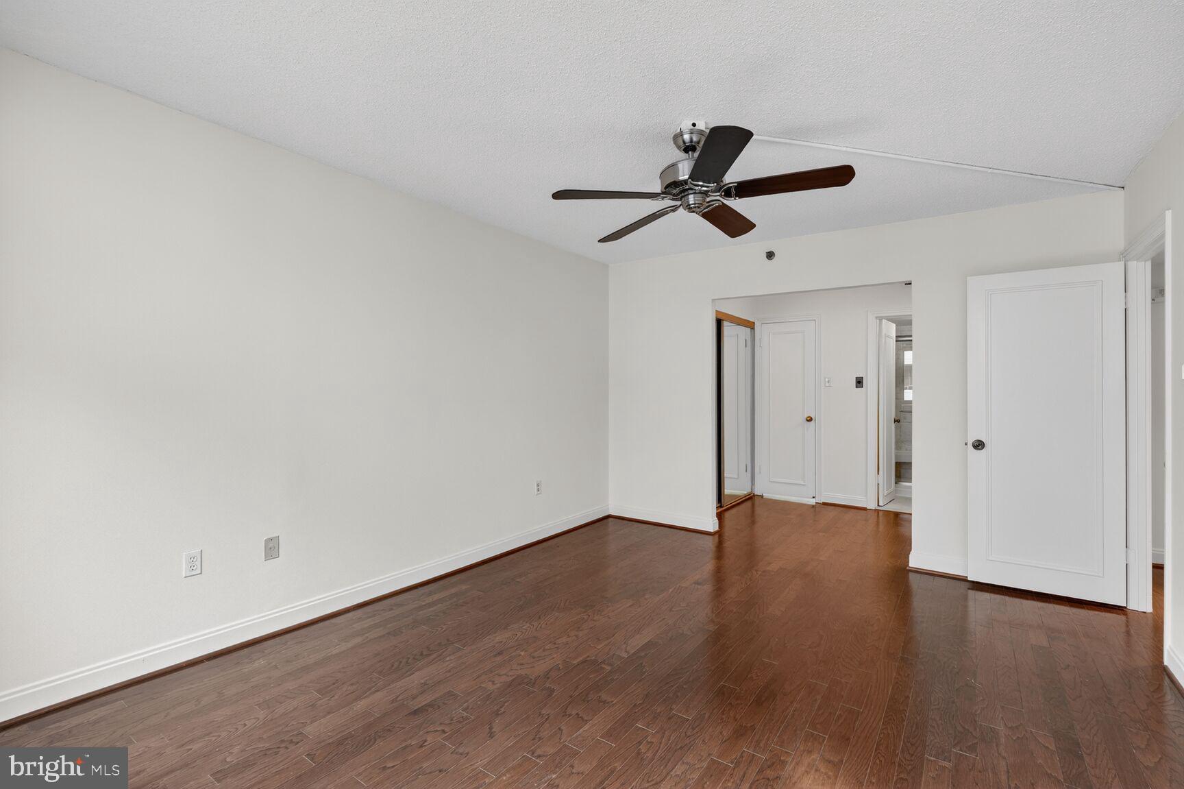 THE CARLETON OF CHEVY CHASE - Residential