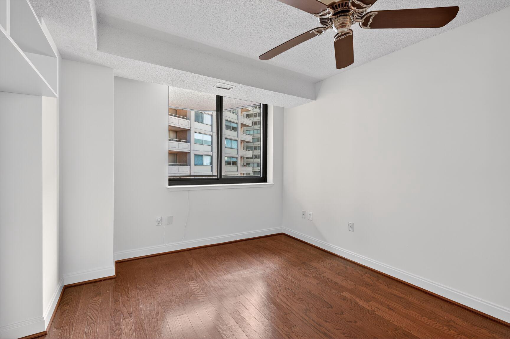 THE CARLETON OF CHEVY CHASE - Residential