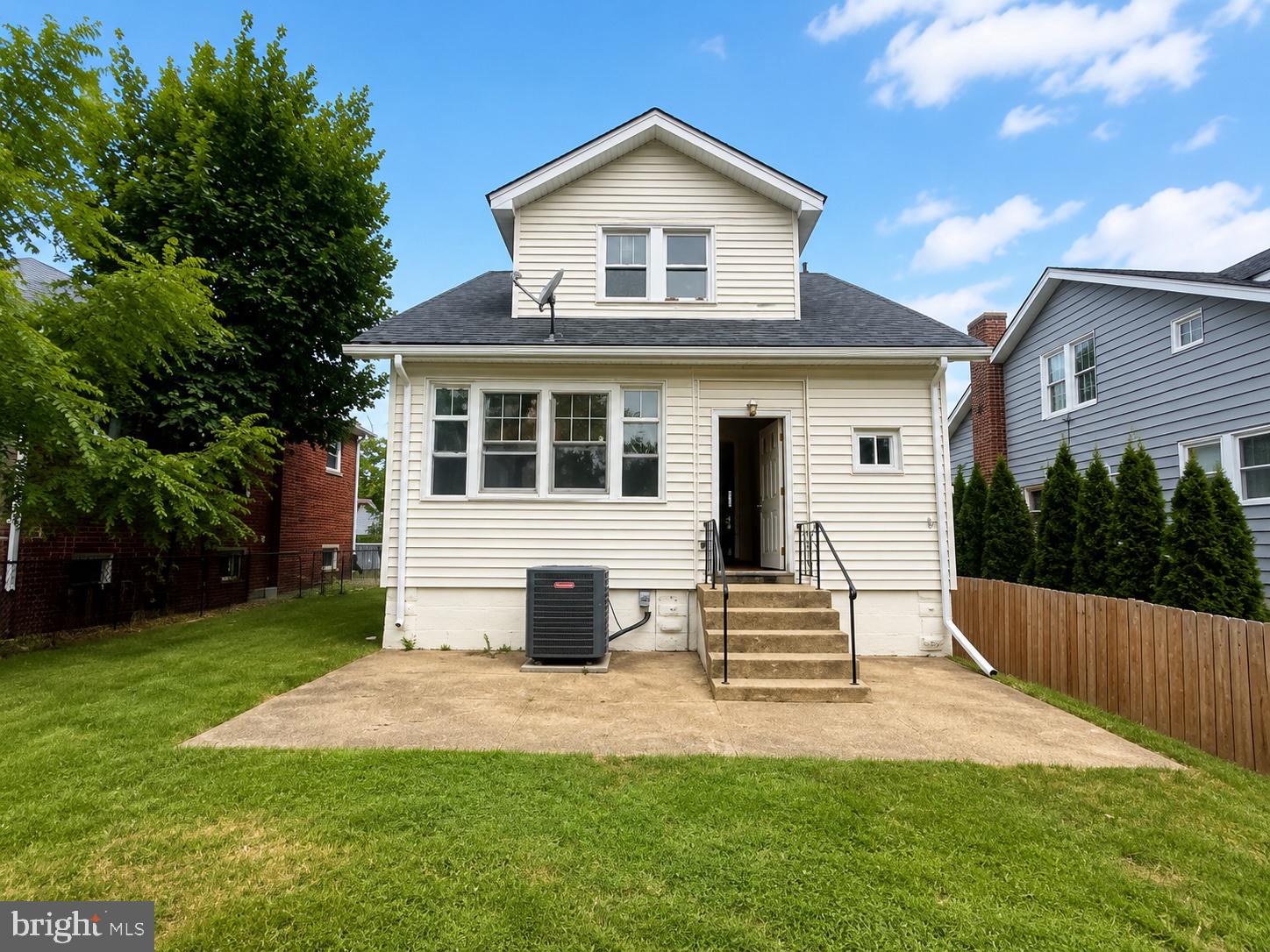 BEAVER HEIGHTS - Residential