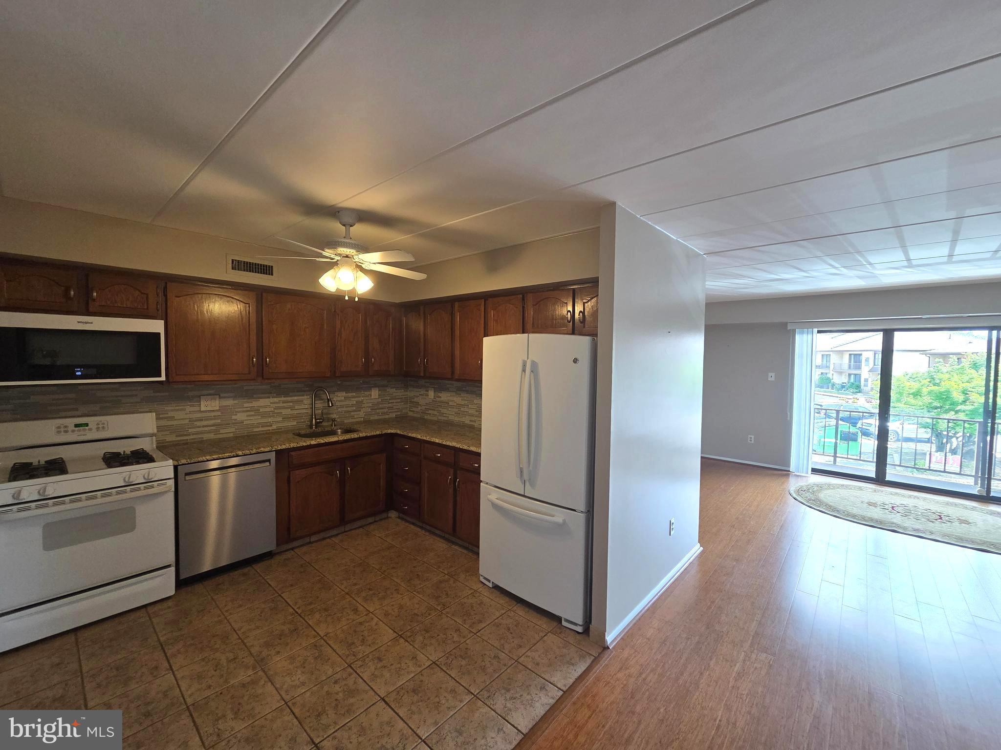 DORAL II - Residential Lease