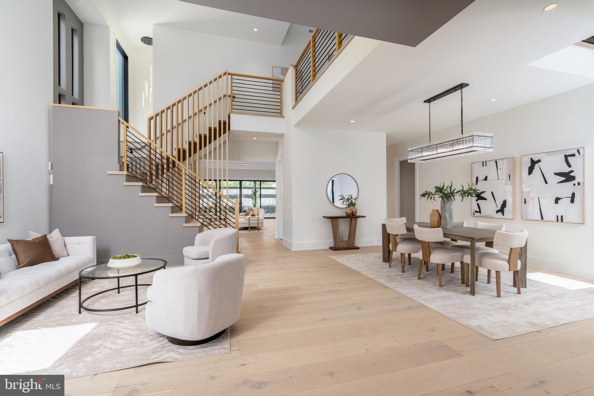 WESTBRIAR COUNTRY CLUB MANOR - Residential