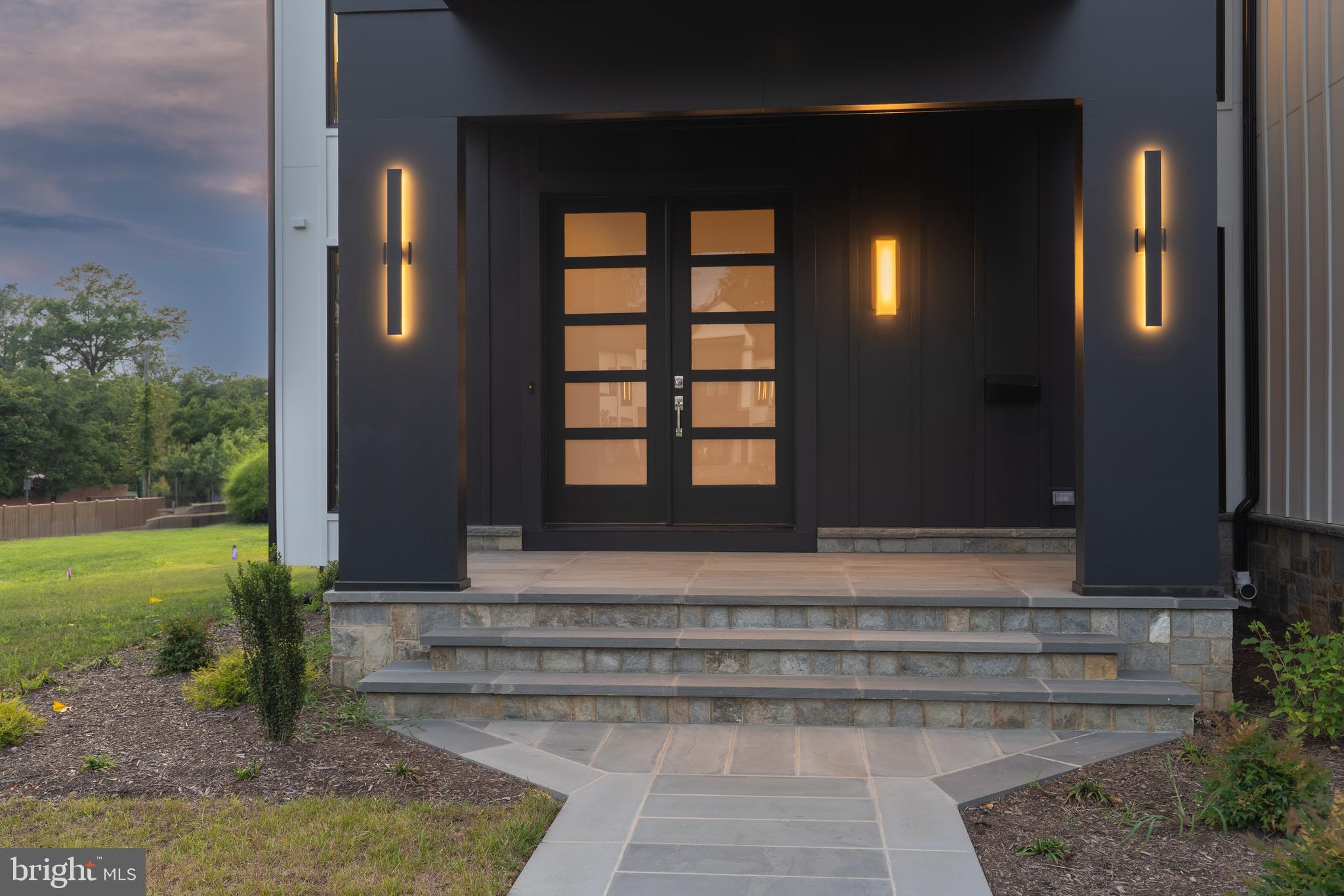 WESTBRIAR COUNTRY CLUB MANOR - Residential