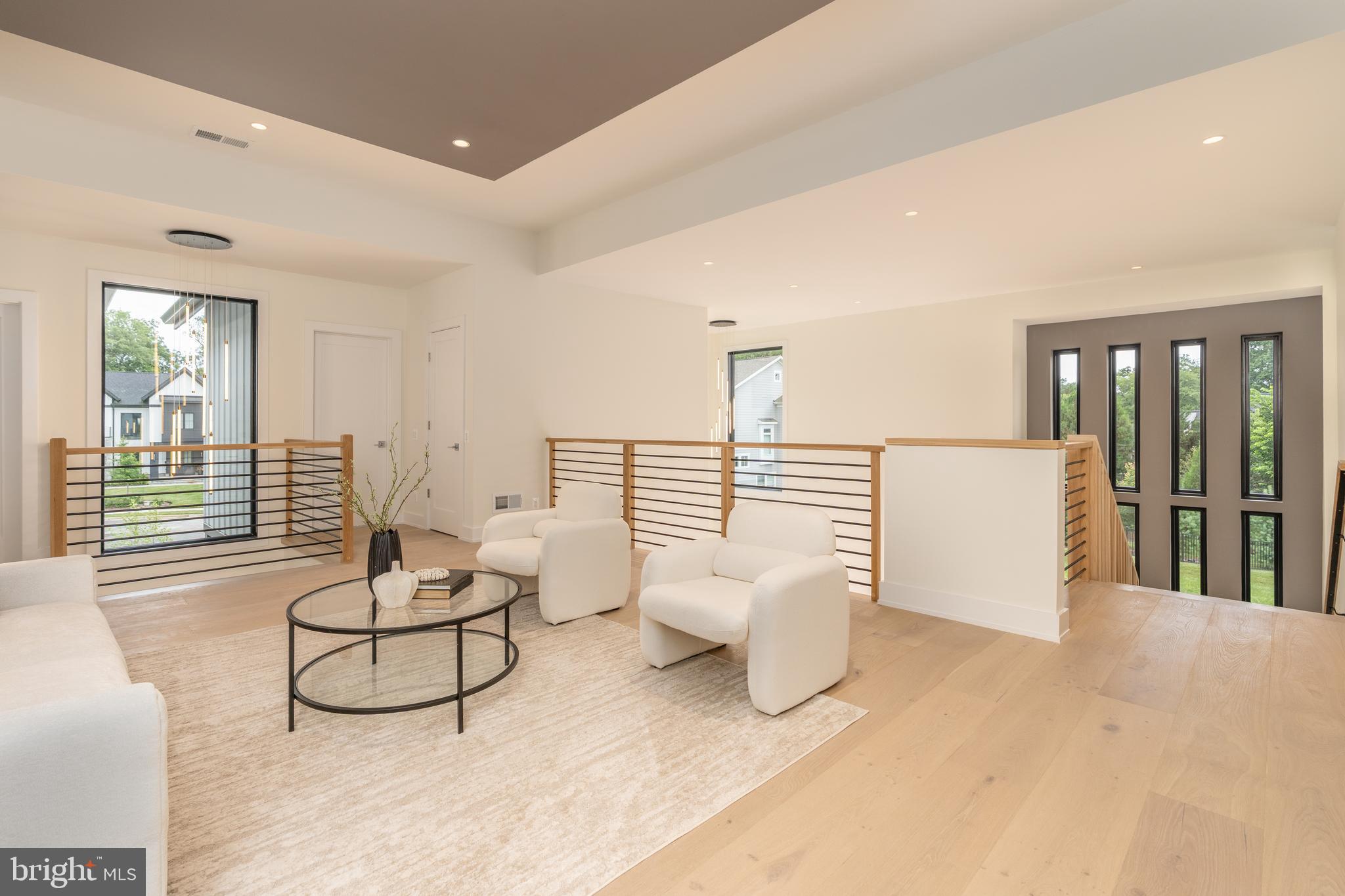 WESTBRIAR COUNTRY CLUB MANOR - Residential