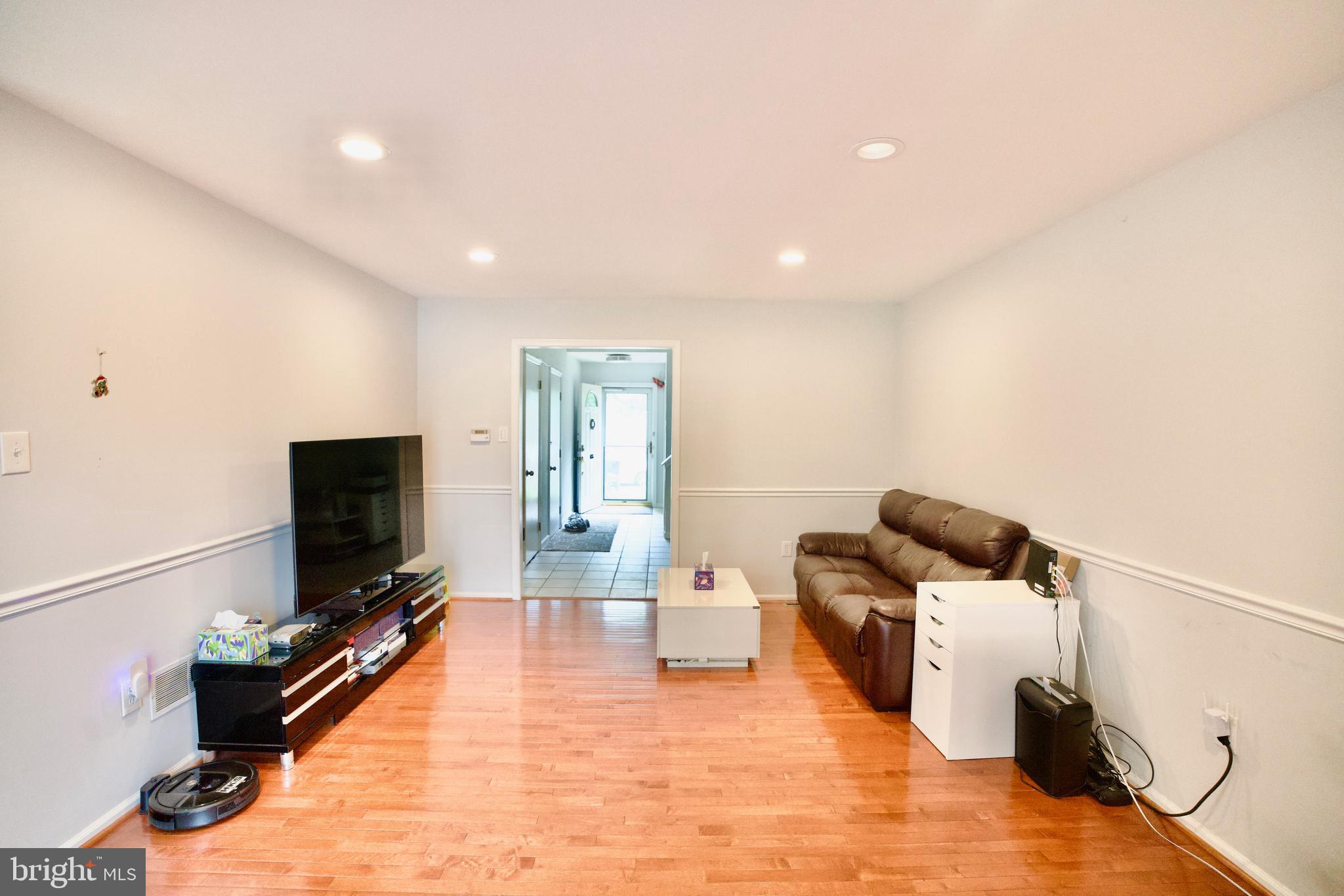 ORCHARD COURTS - Residential