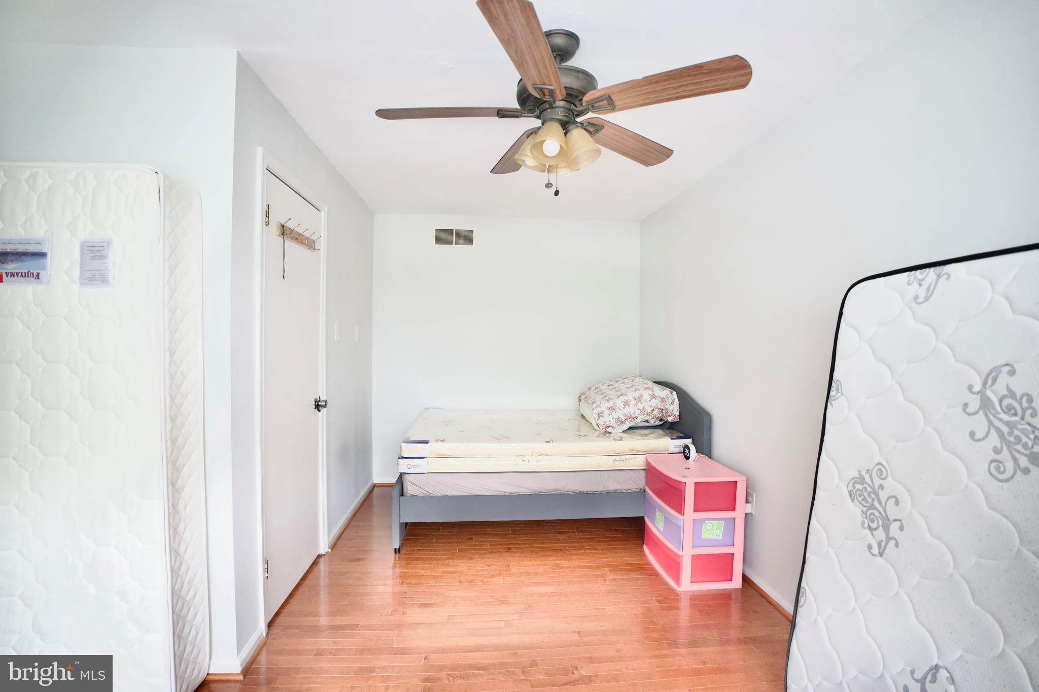 ORCHARD COURTS - Residential