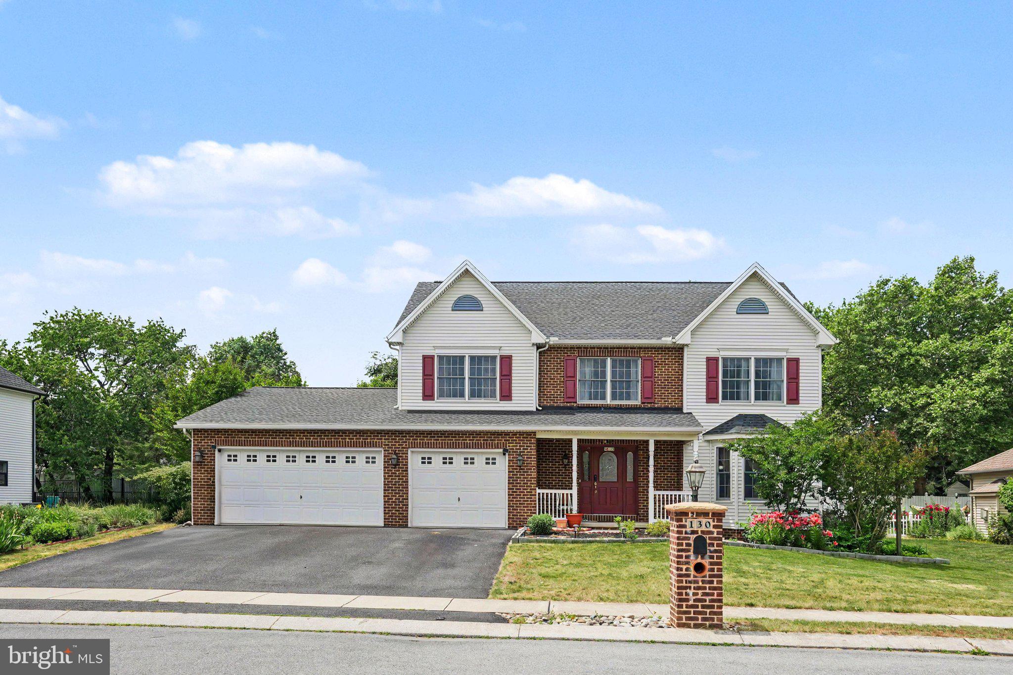AUTUMN RIDGE - Residential