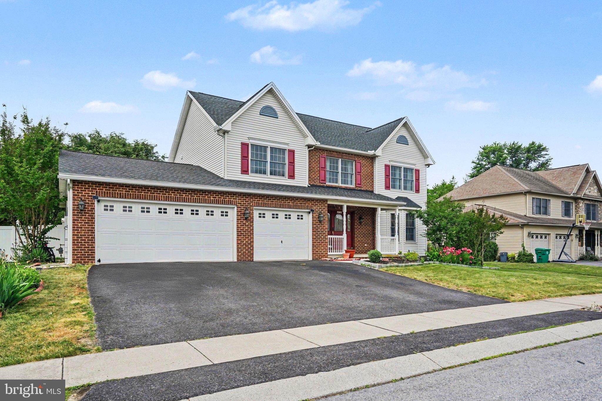 AUTUMN RIDGE - Residential