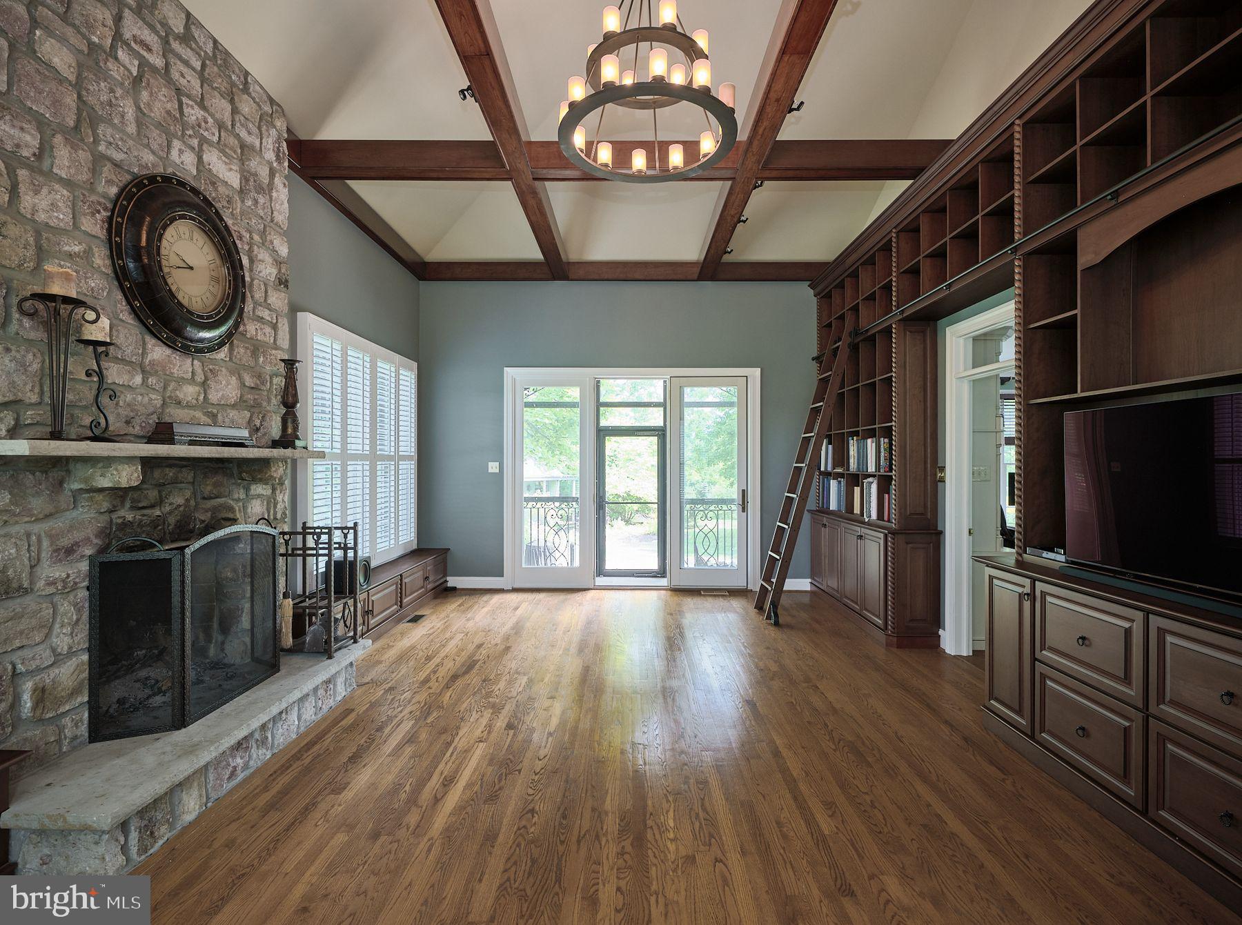 COUNTRY RIDGE - Residential