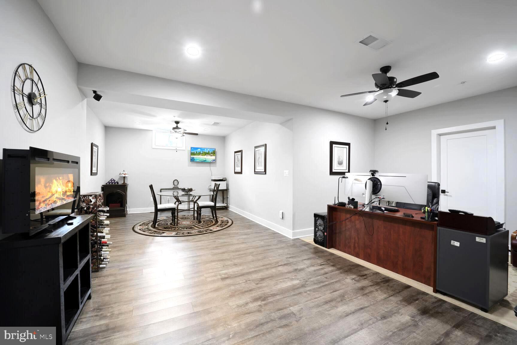 THE RIDINGS AT NORTH BRANCH - Residential