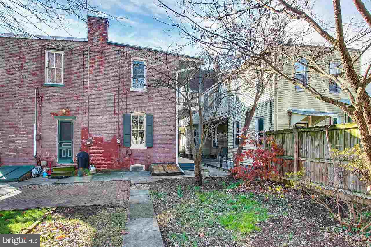 THE AVENUES - Residential